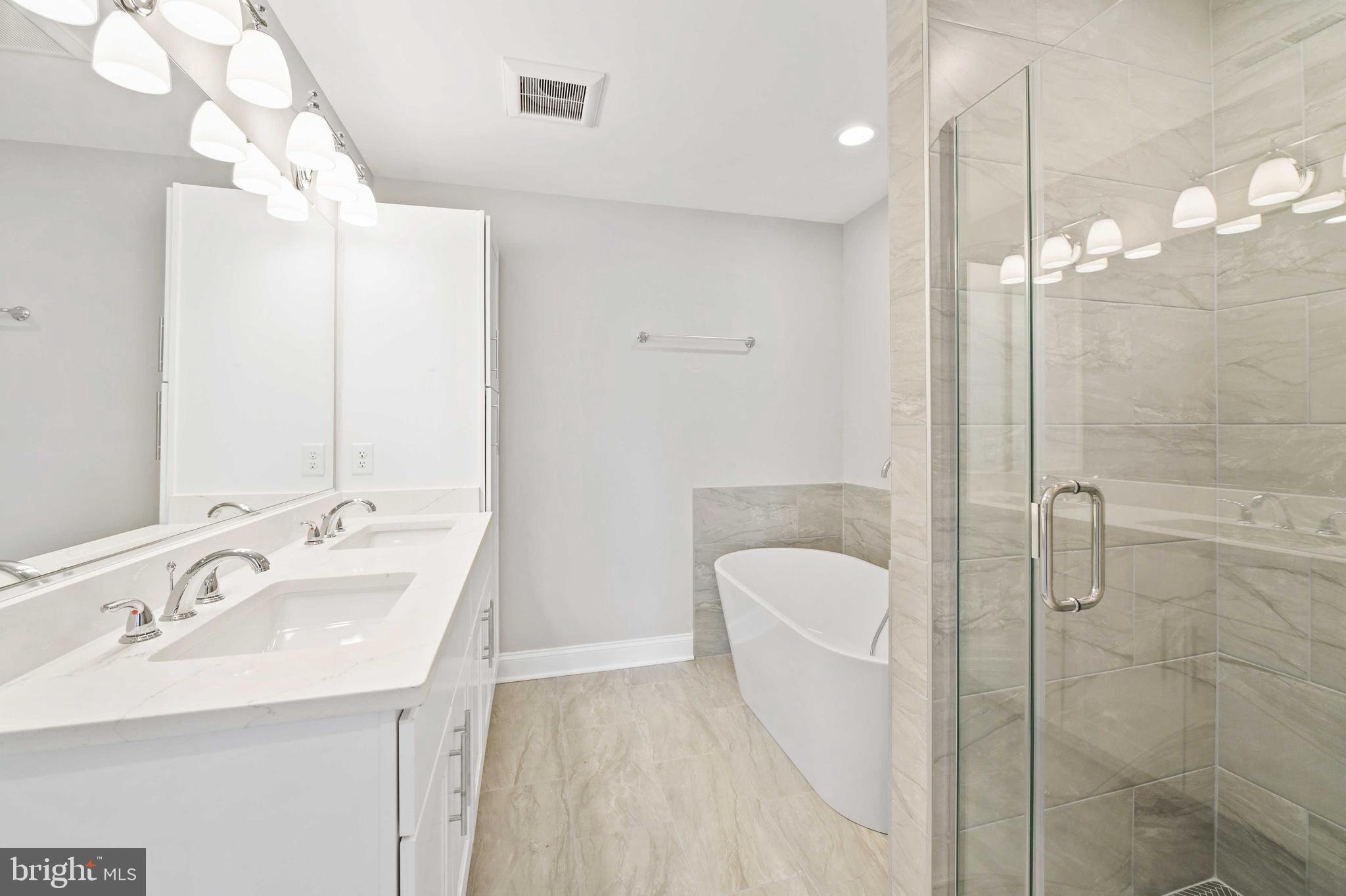 RIVERA BEACH - Residential