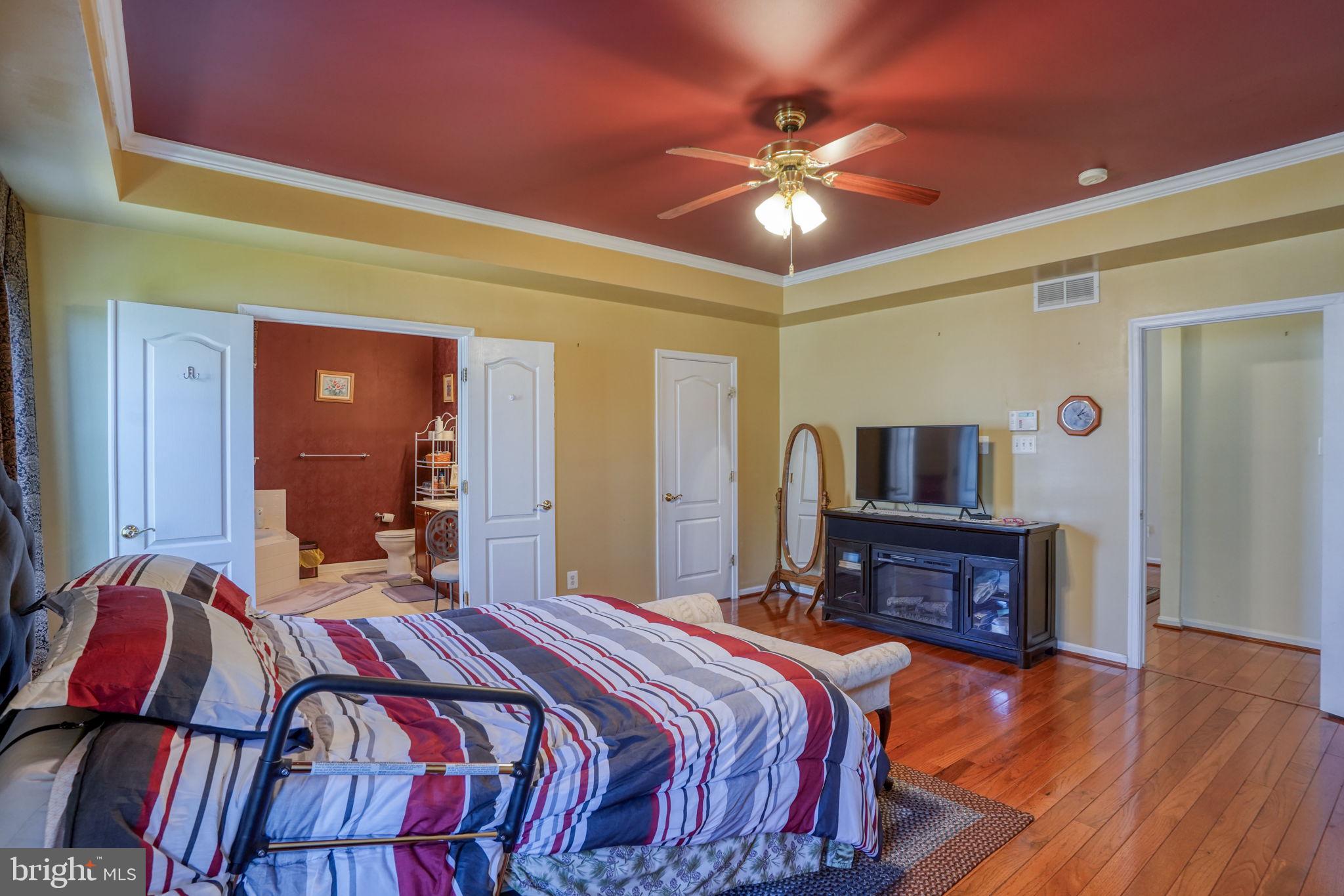 MEADOWS AT SHAWNEE - Residential