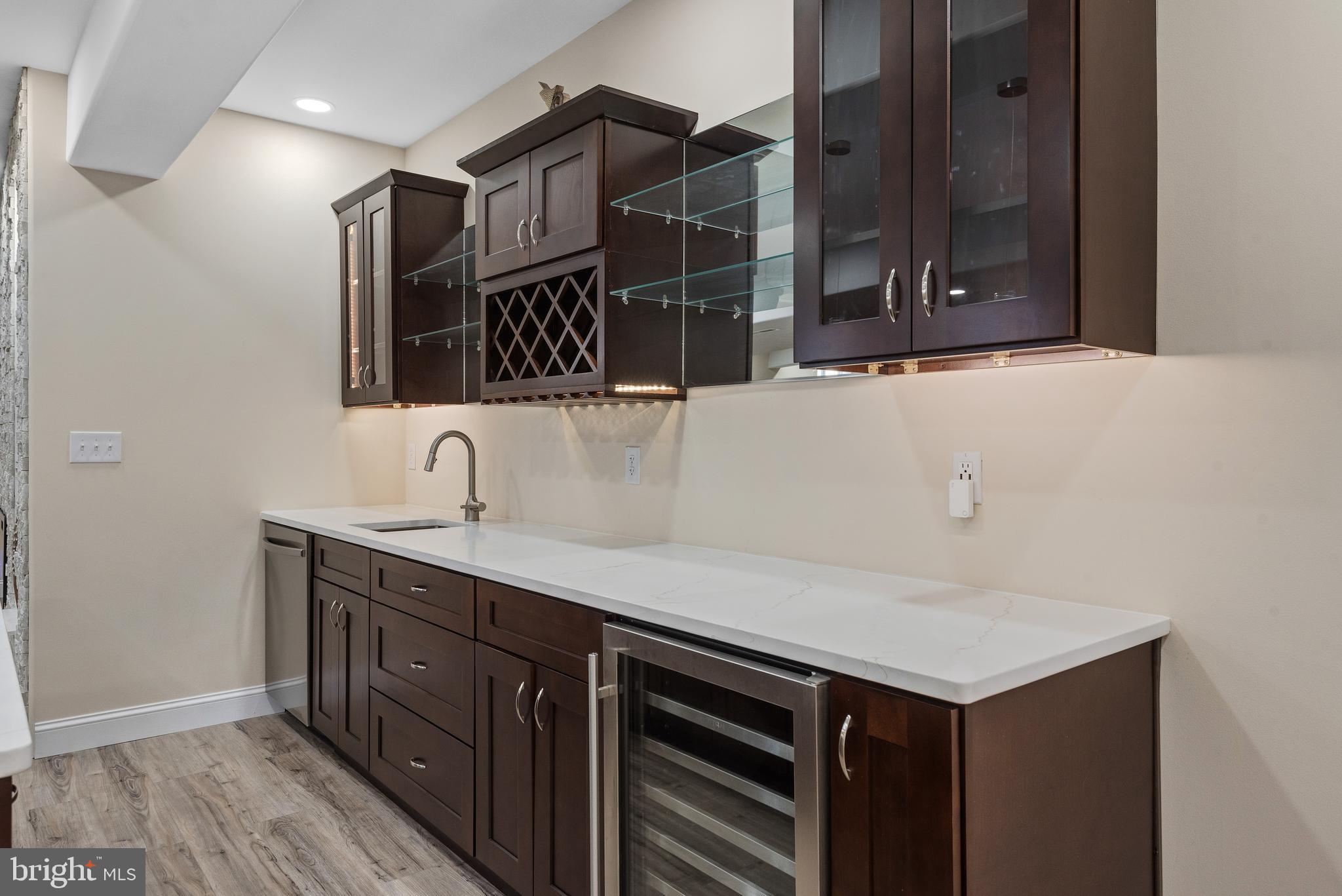 HAMPDEN SUMMIT - Residential