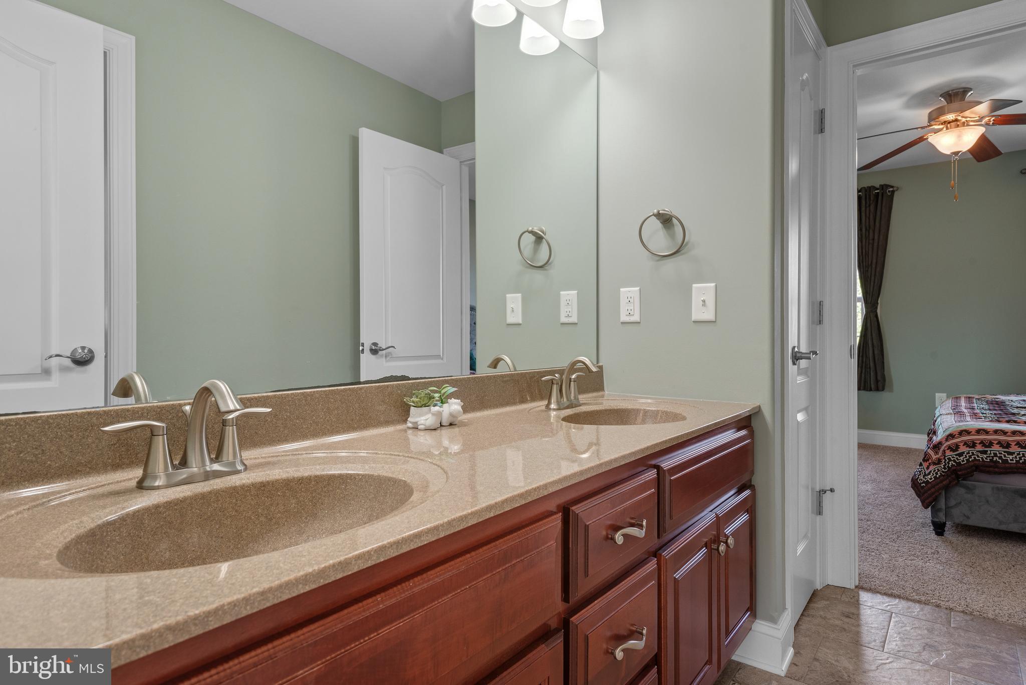 HAMPDEN SUMMIT - Residential