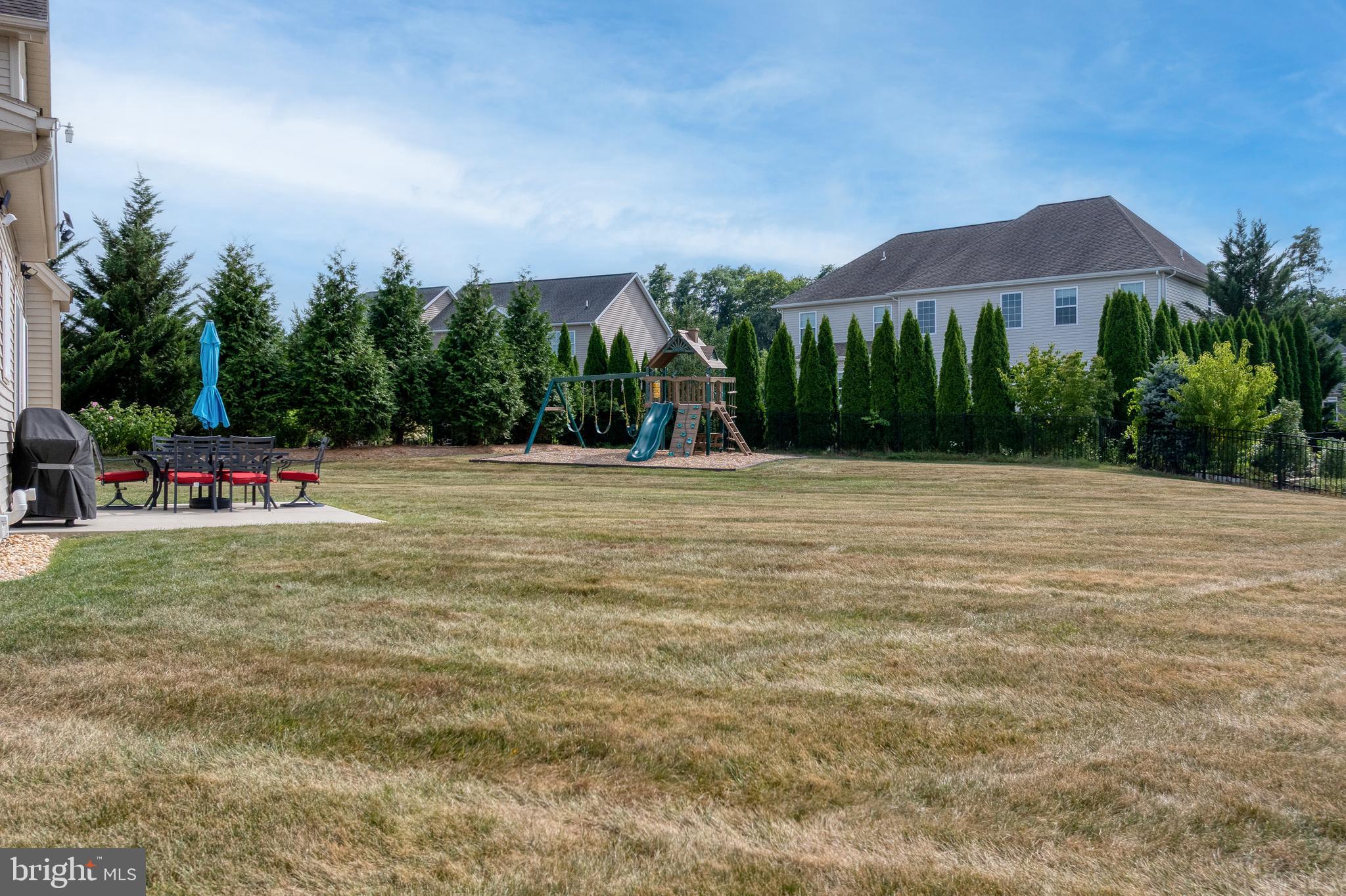 HAMPDEN SUMMIT - Residential