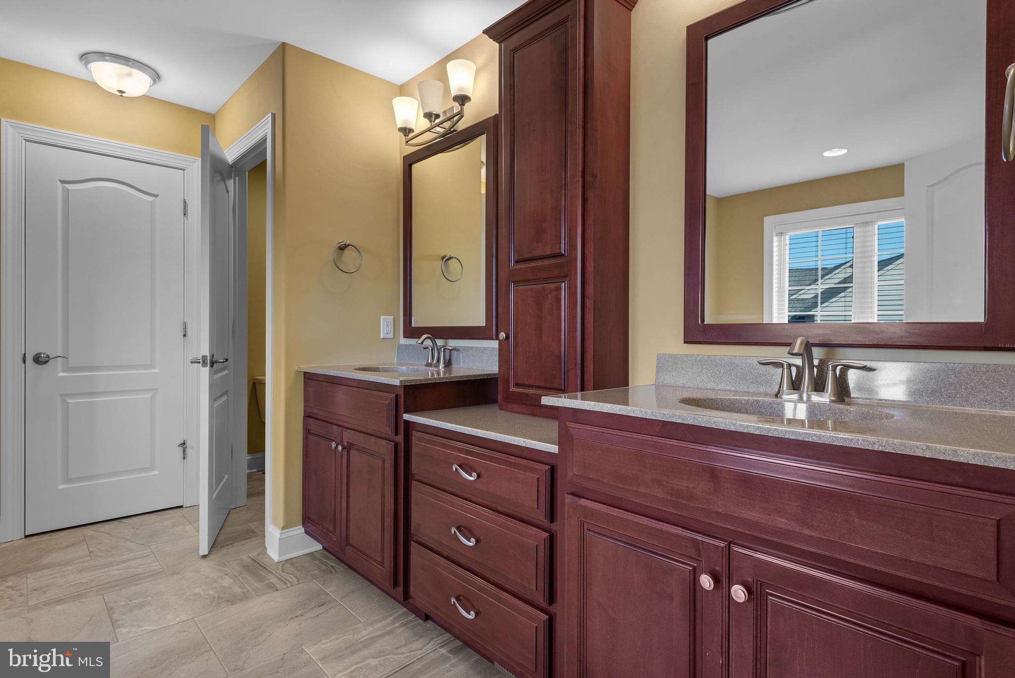 HAMPDEN SUMMIT - Residential