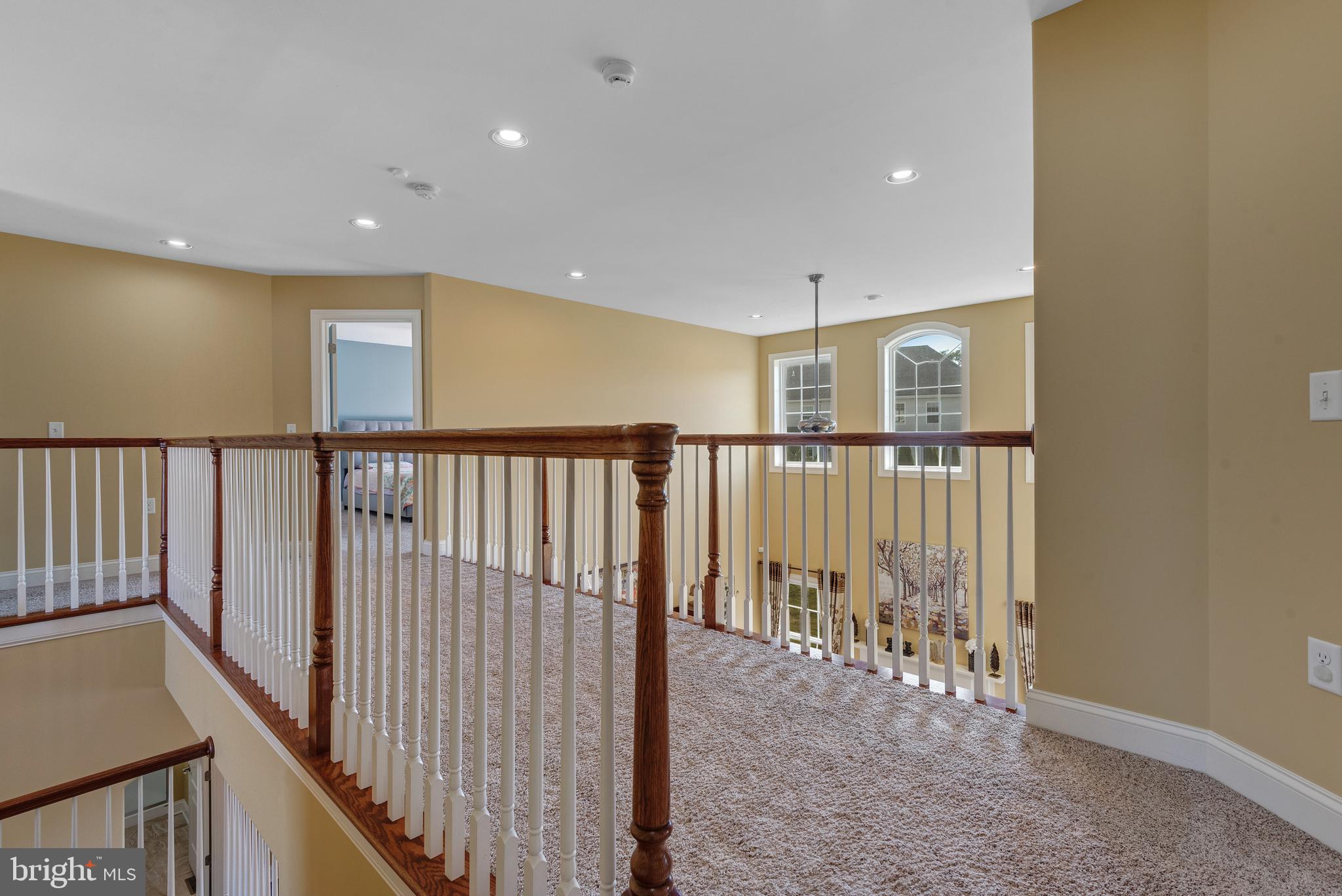 HAMPDEN SUMMIT - Residential