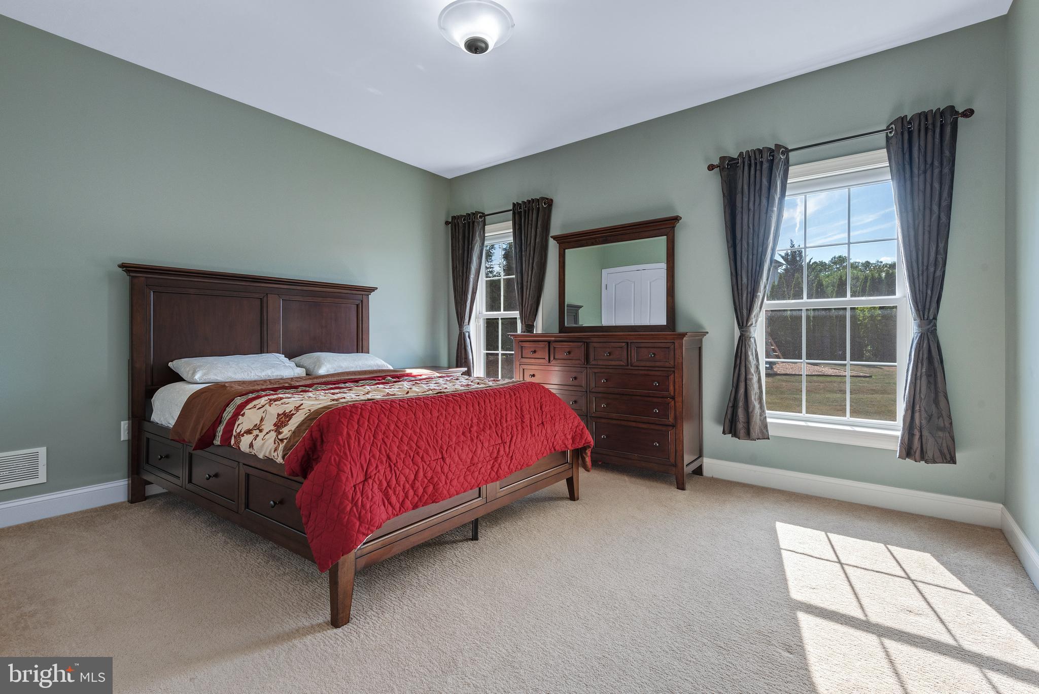 HAMPDEN SUMMIT - Residential