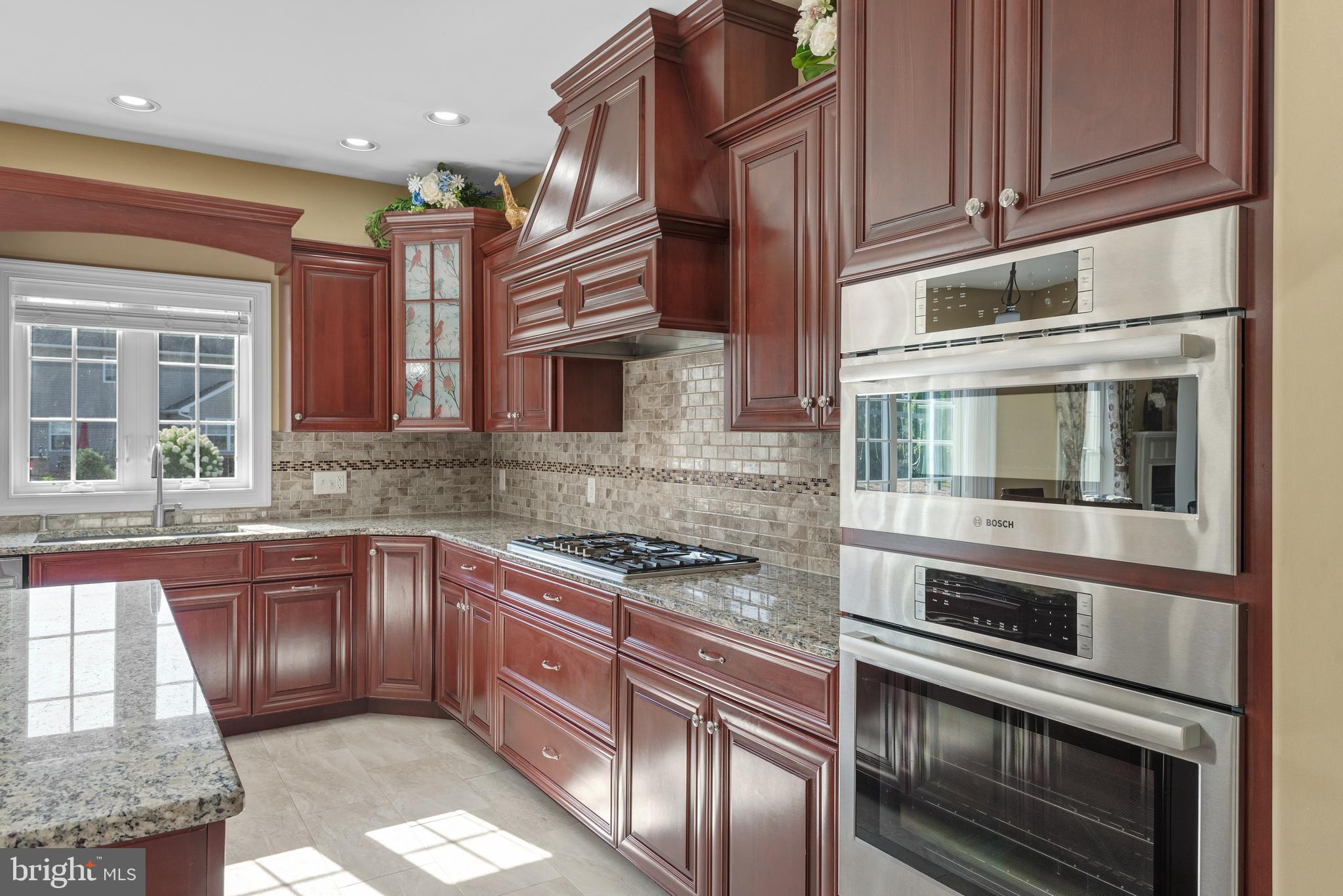 HAMPDEN SUMMIT - Residential