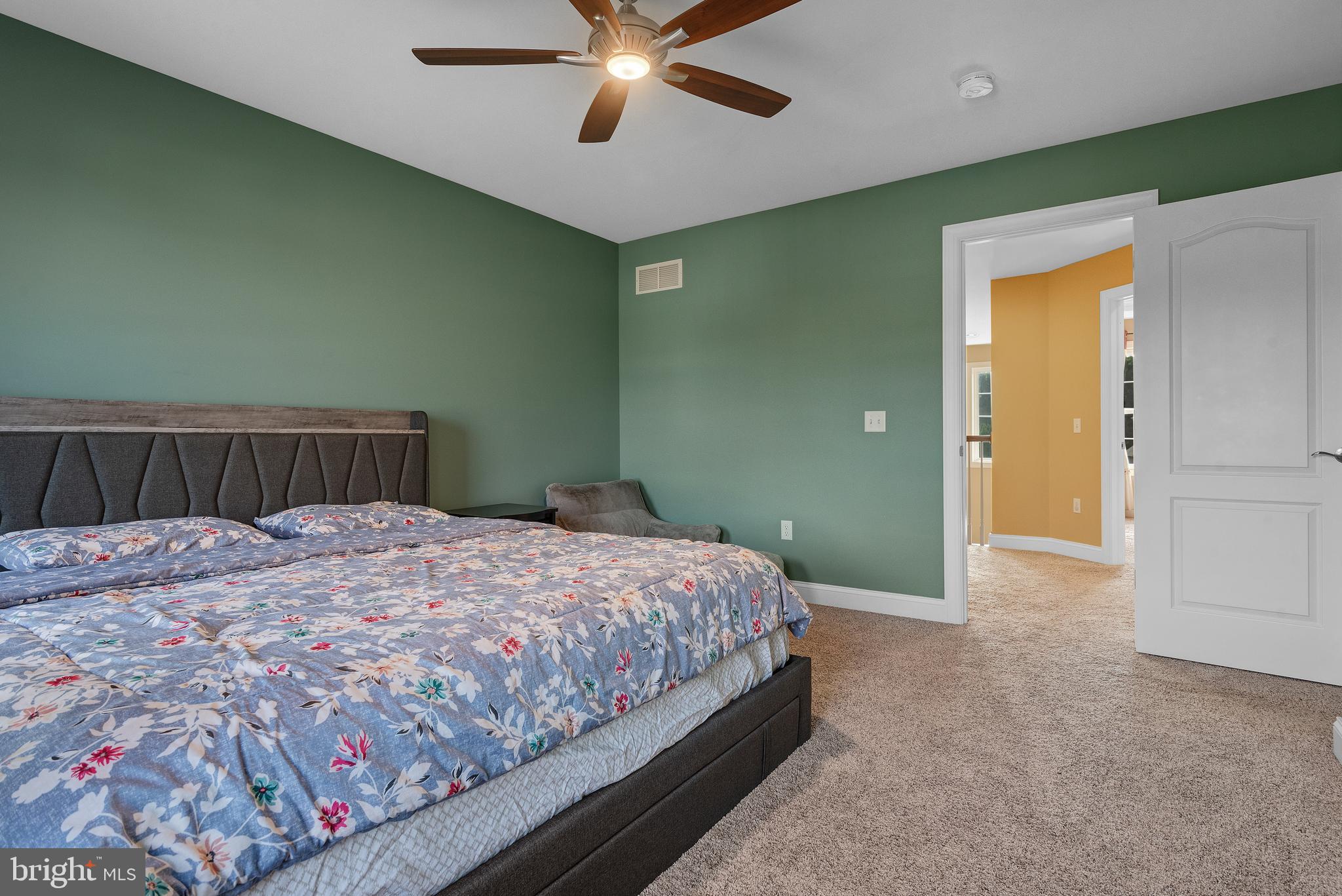 HAMPDEN SUMMIT - Residential