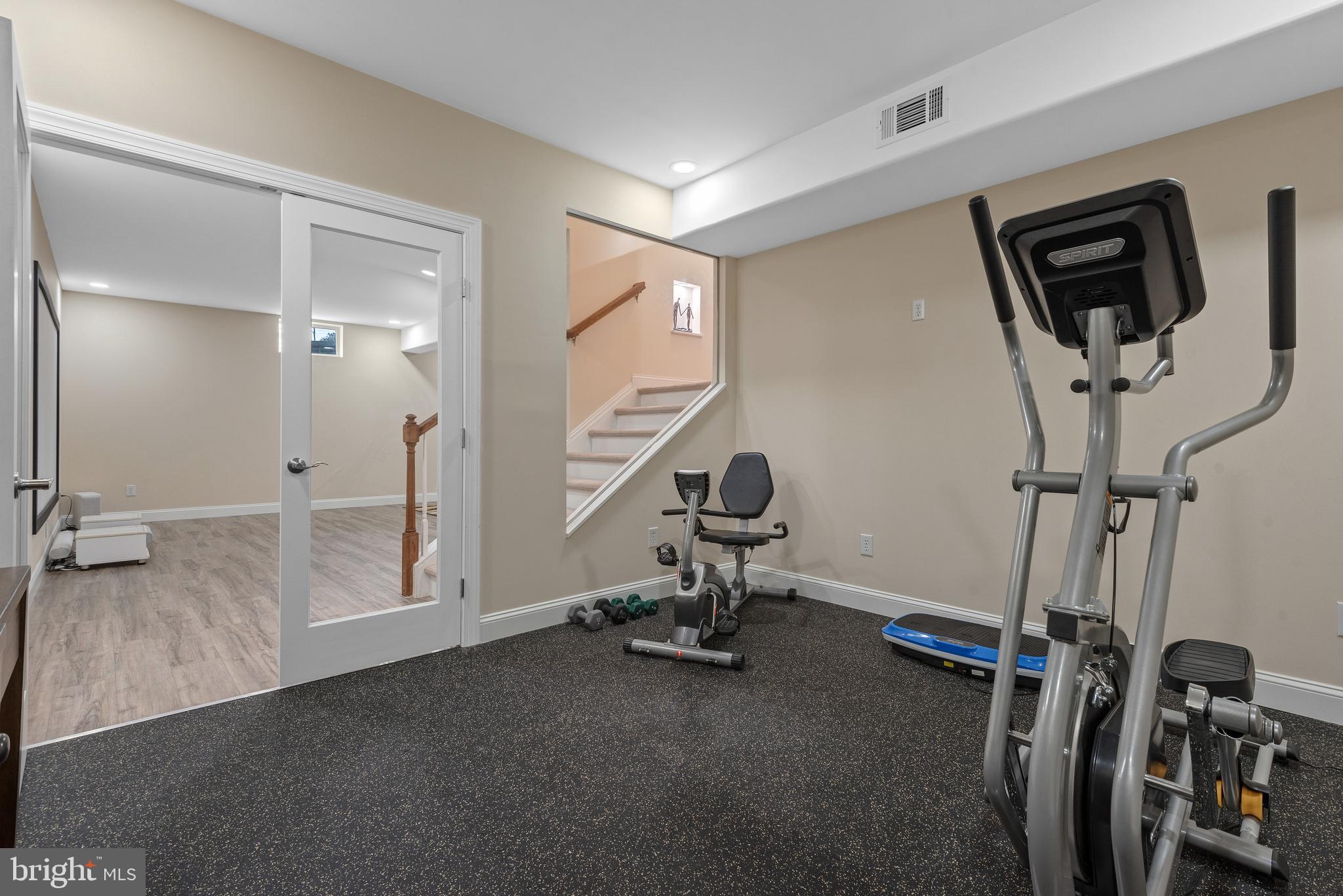 HAMPDEN SUMMIT - Residential