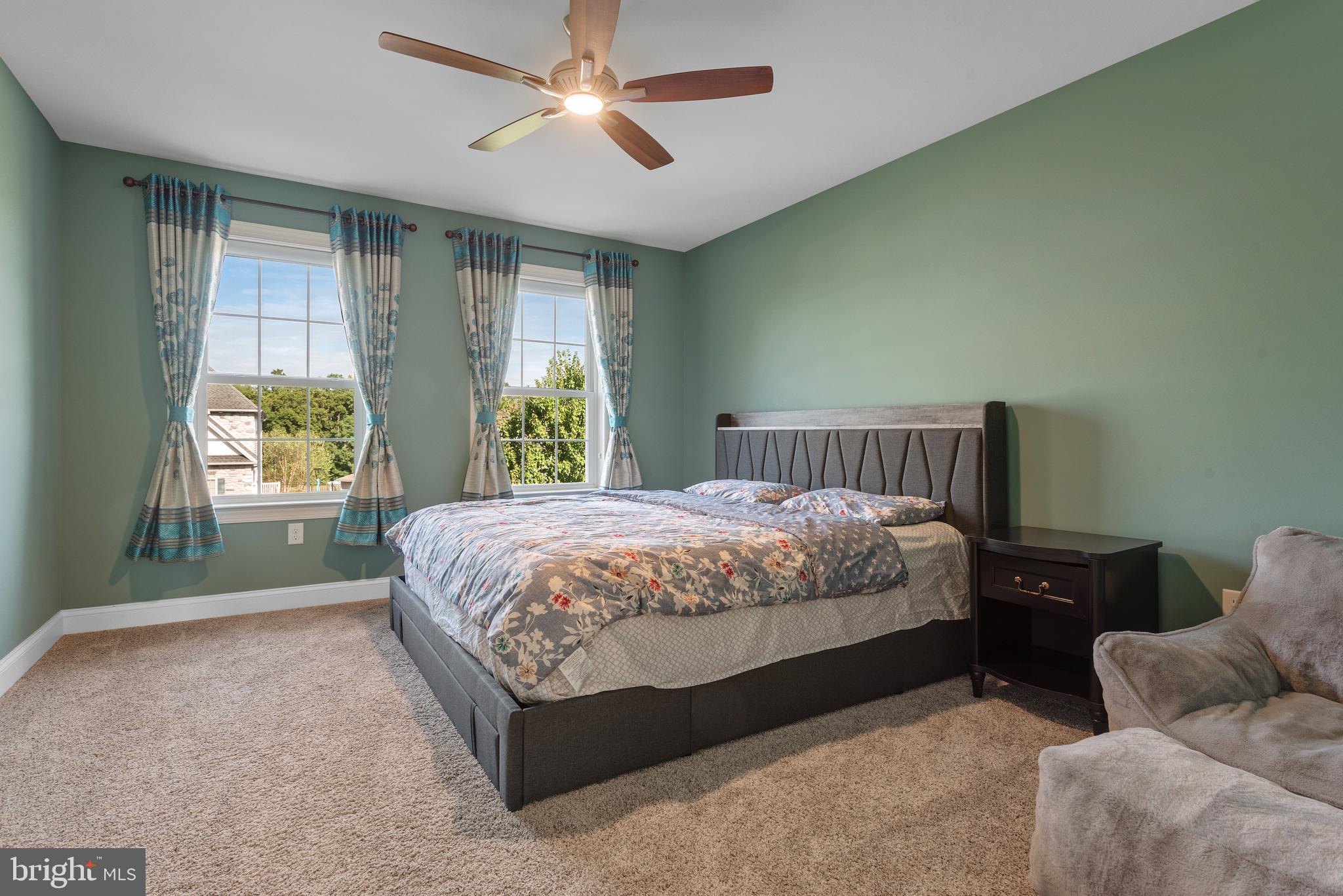 HAMPDEN SUMMIT - Residential