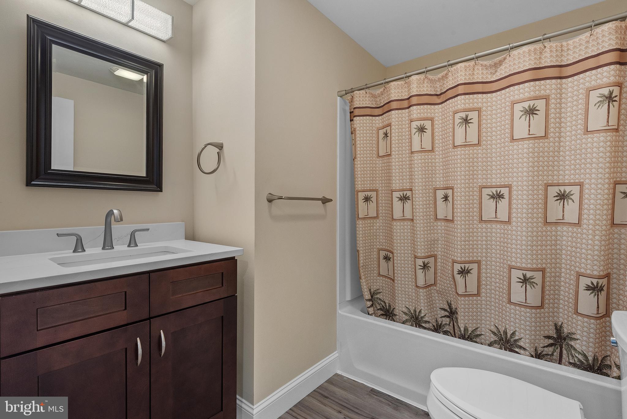 HAMPDEN SUMMIT - Residential