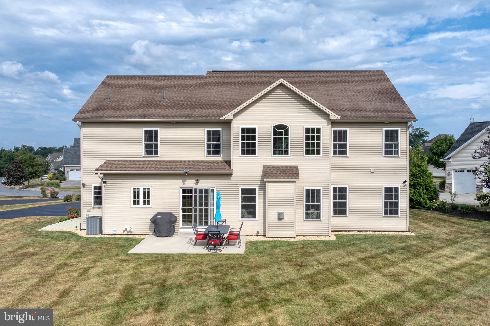 HAMPDEN SUMMIT - Residential