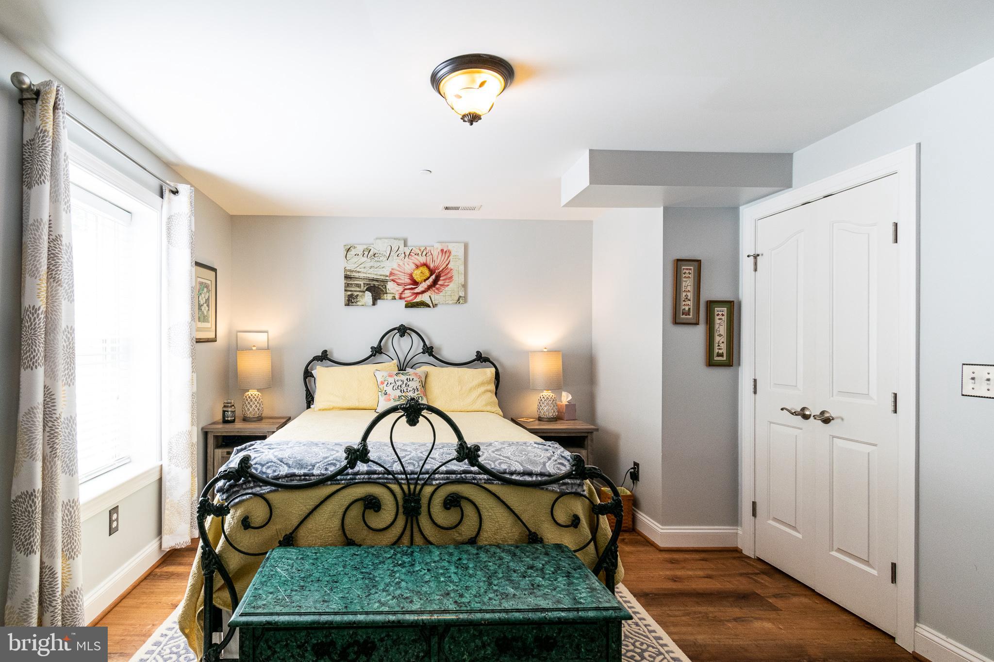 WEST ANNAPOLIS - Residential