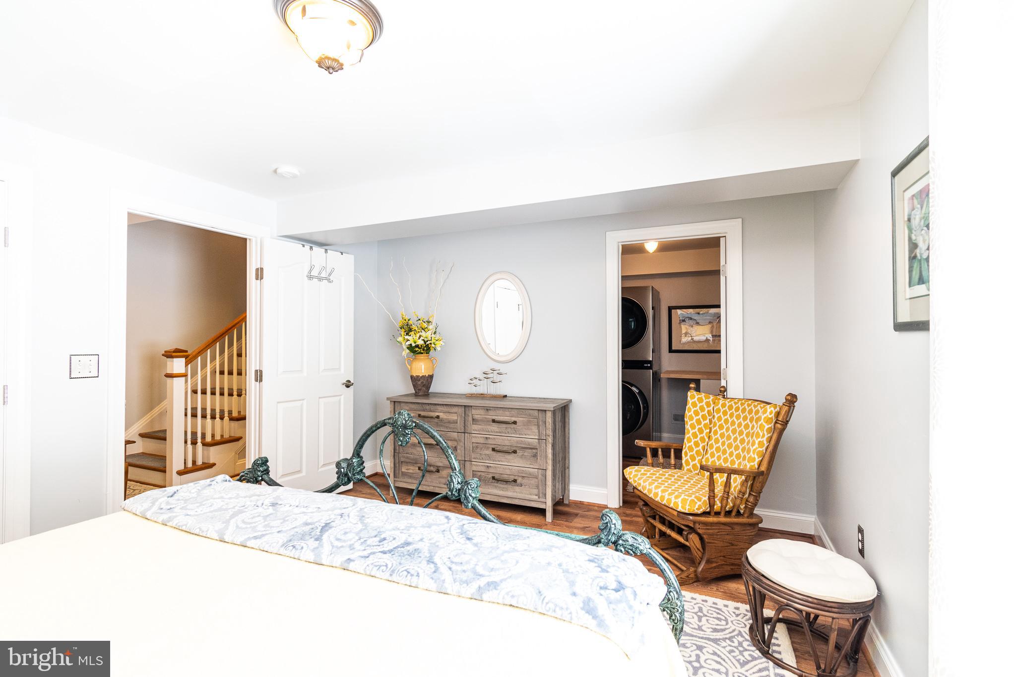 WEST ANNAPOLIS - Residential