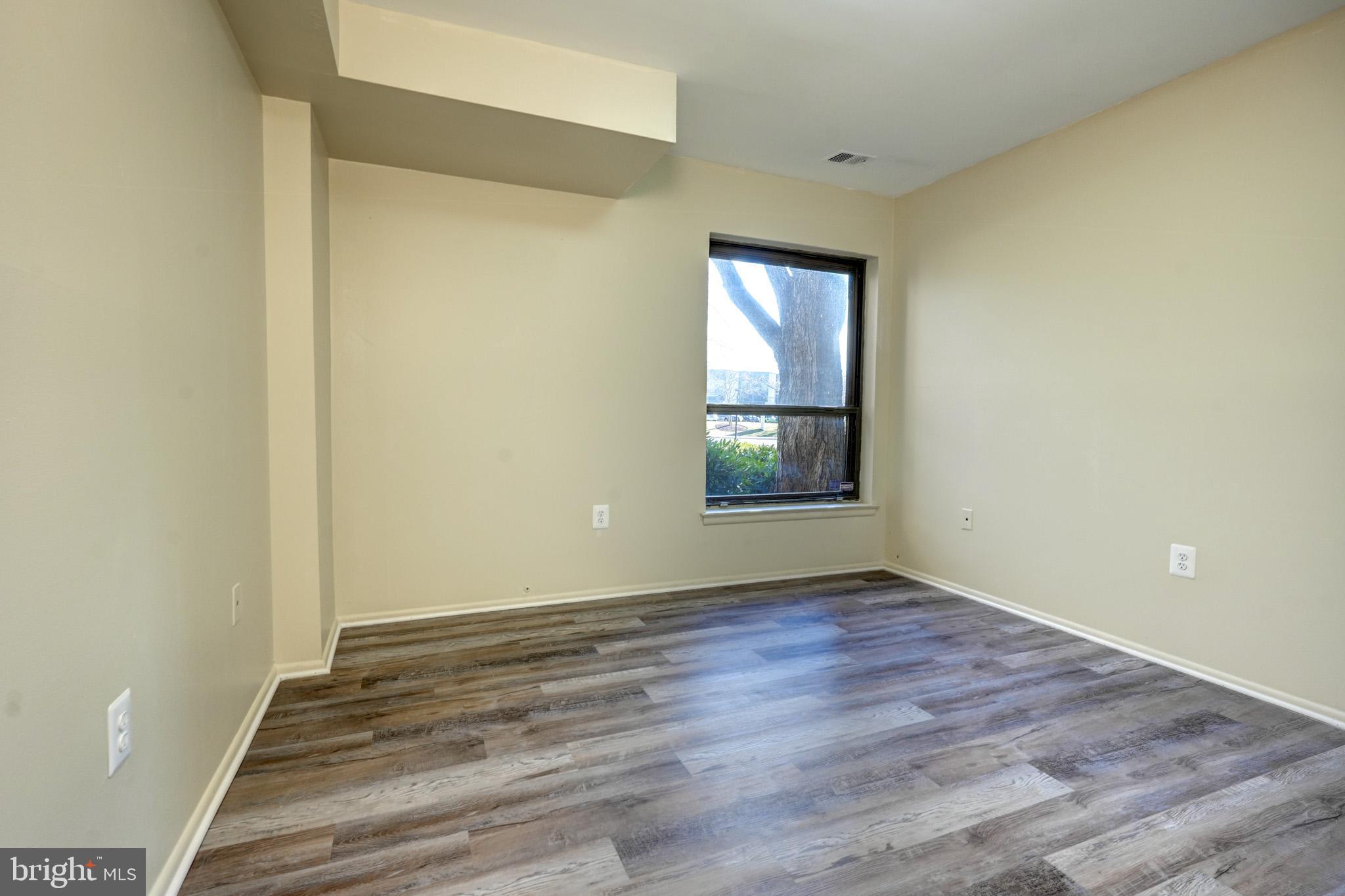 HYDE PARK - Residential