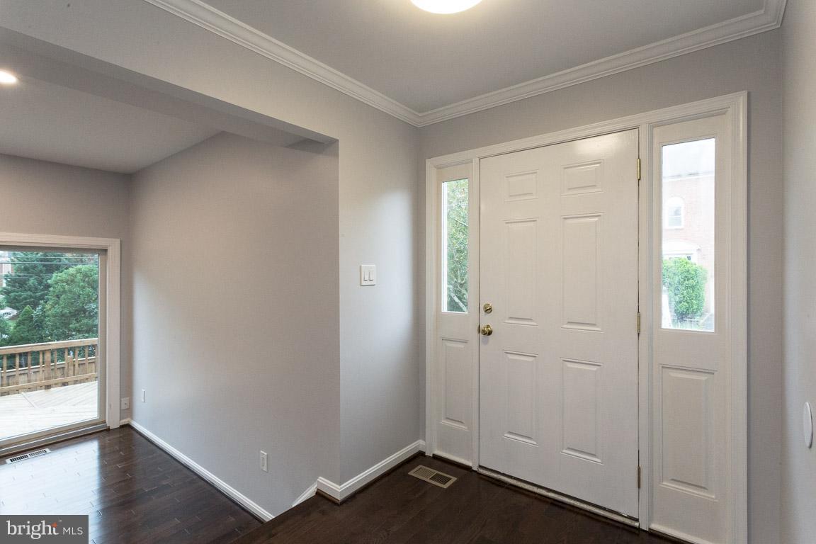 PINECREST - Residential