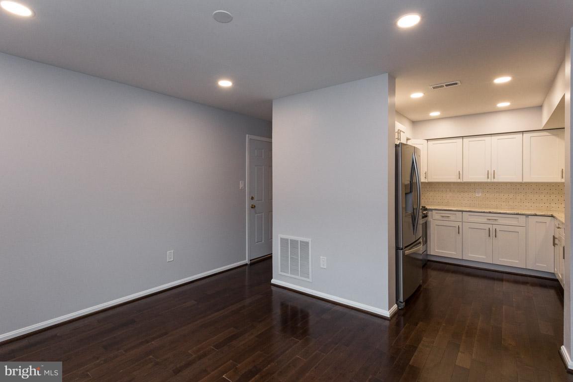 PINECREST - Residential