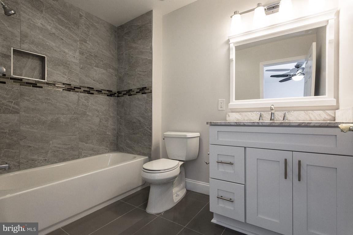 PINECREST - Residential