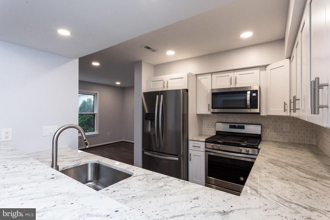 PINECREST - Residential