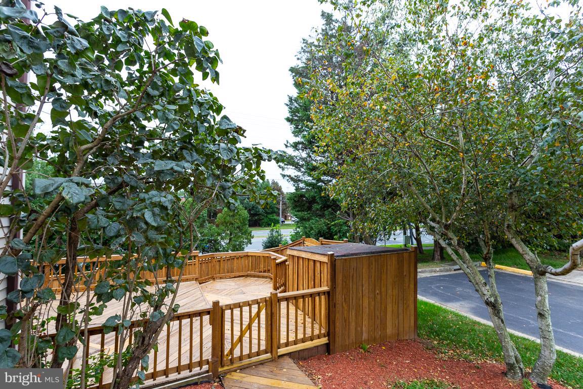 PINECREST - Residential