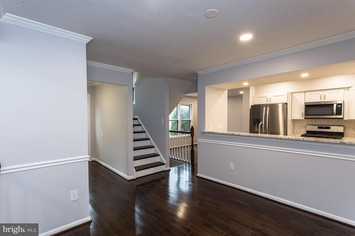 PINECREST - Residential