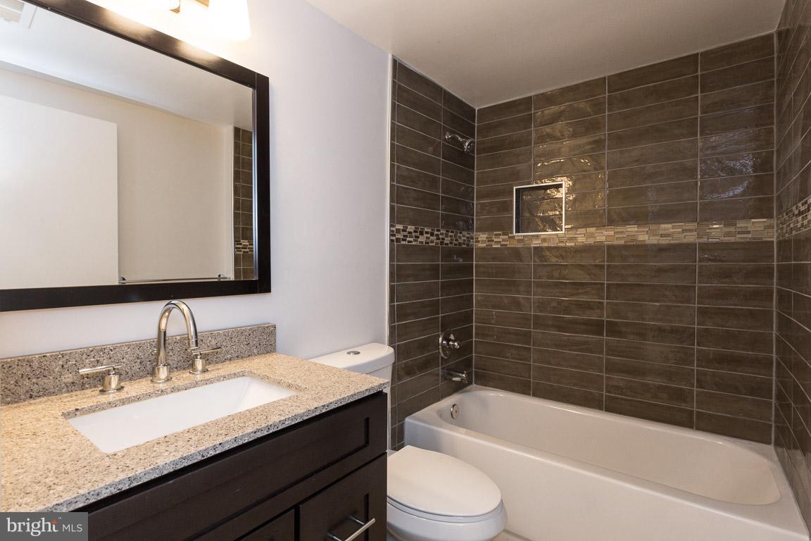 PINECREST - Residential