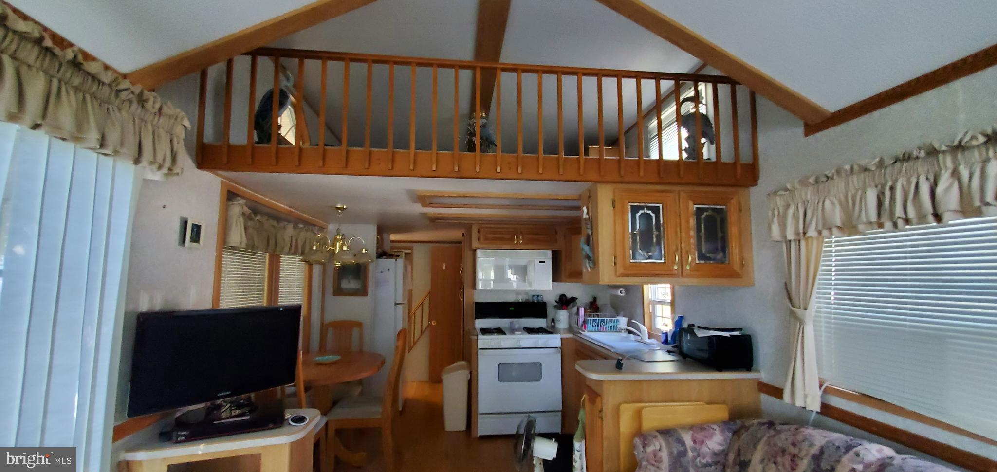 INDIAN ACRES - Residential