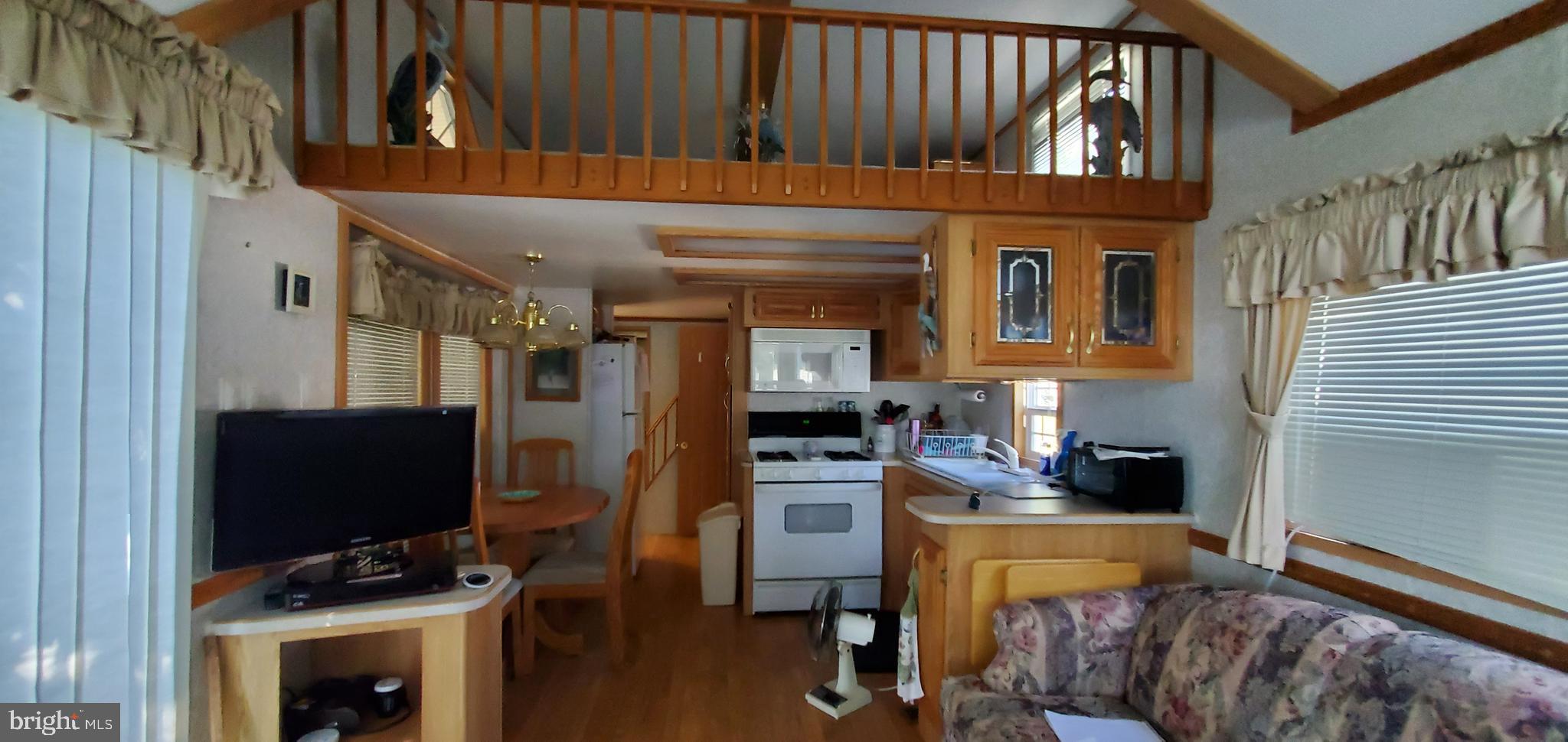 INDIAN ACRES - Residential