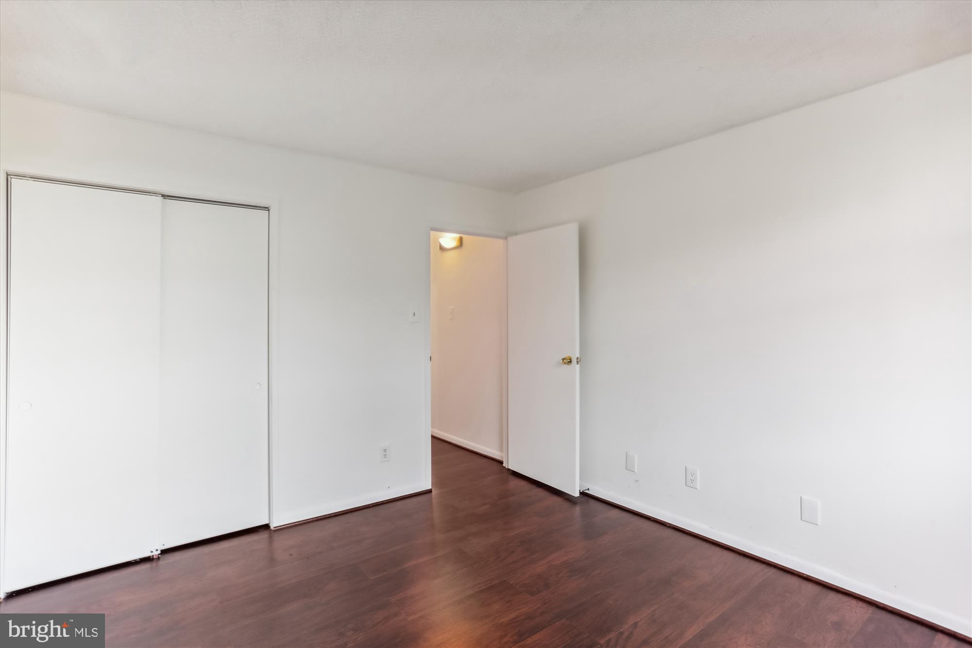 WESTLAKE TOWERS - Residential