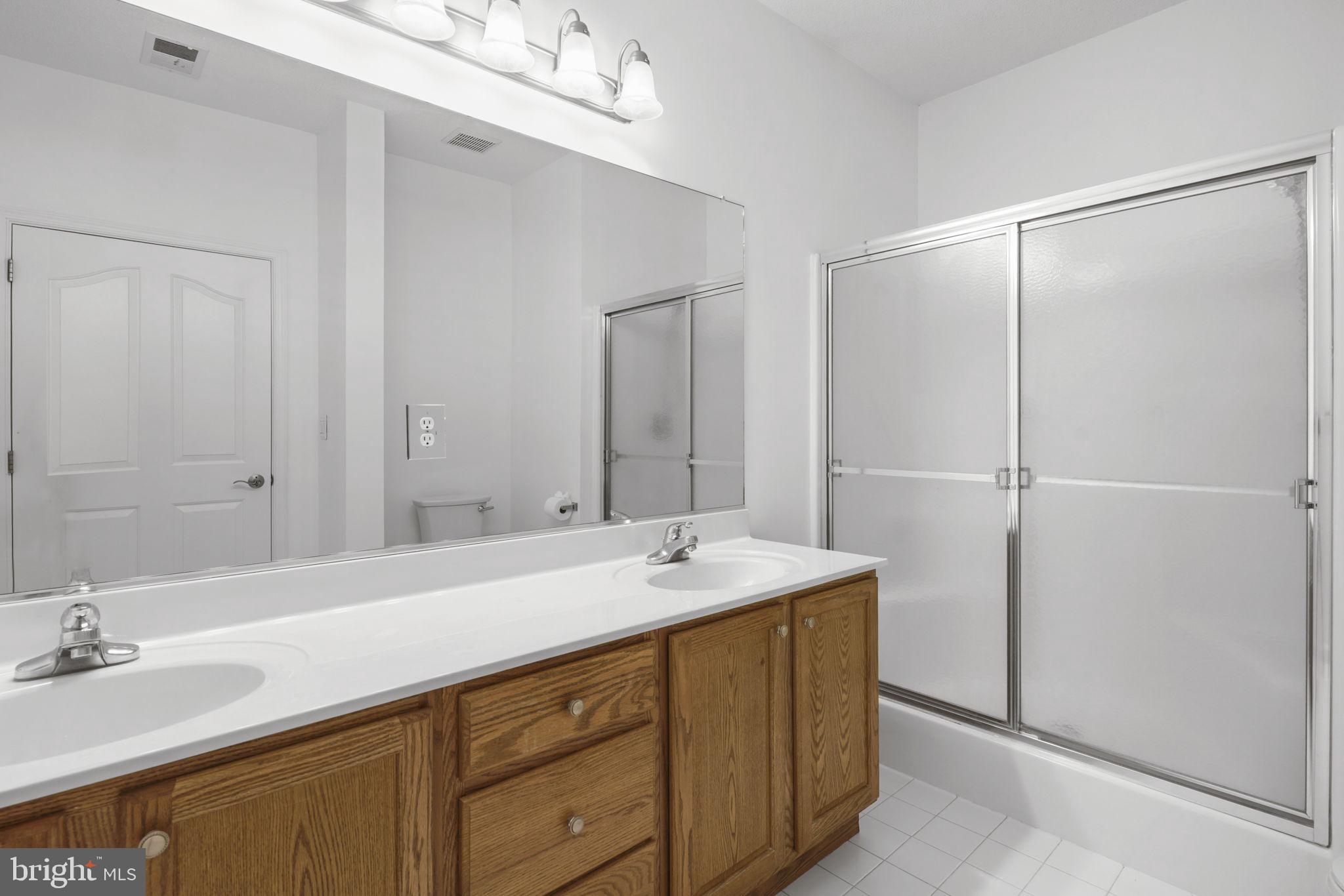 HAWTHORNE GREENE - Residential