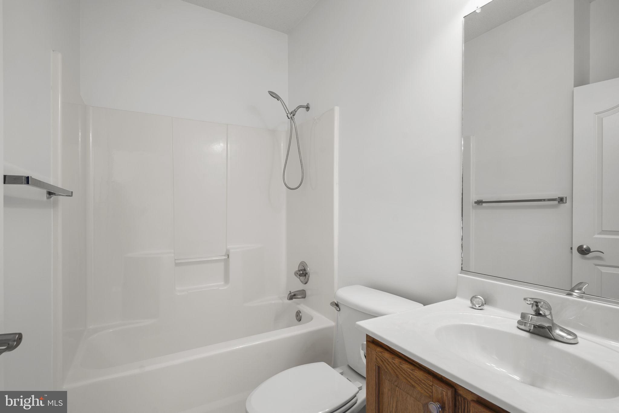 HAWTHORNE GREENE - Residential