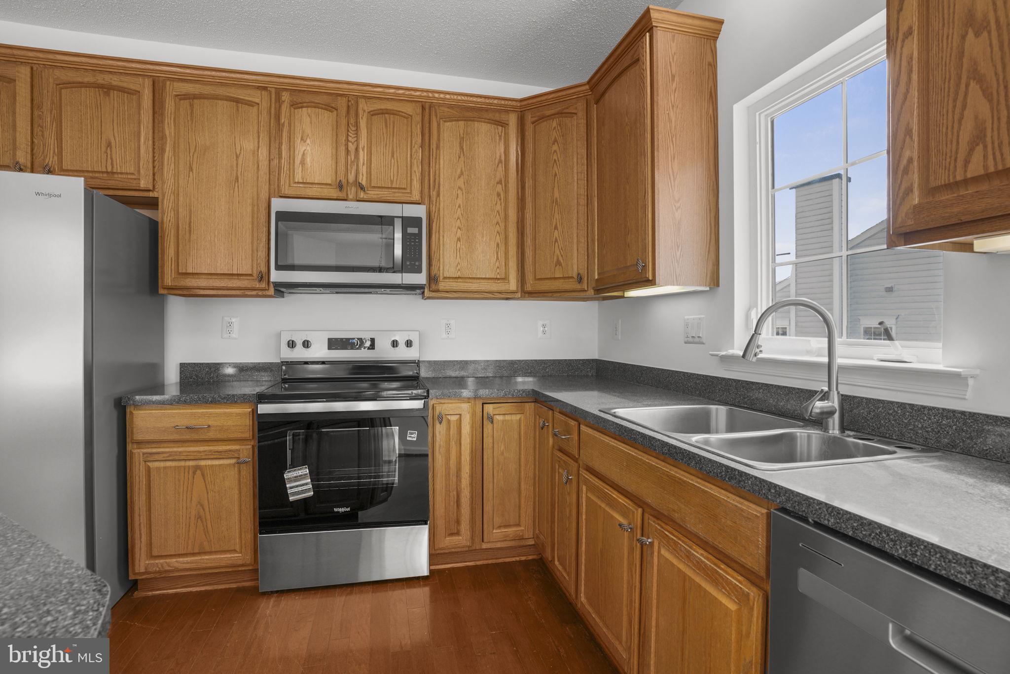 HAWTHORNE GREENE - Residential