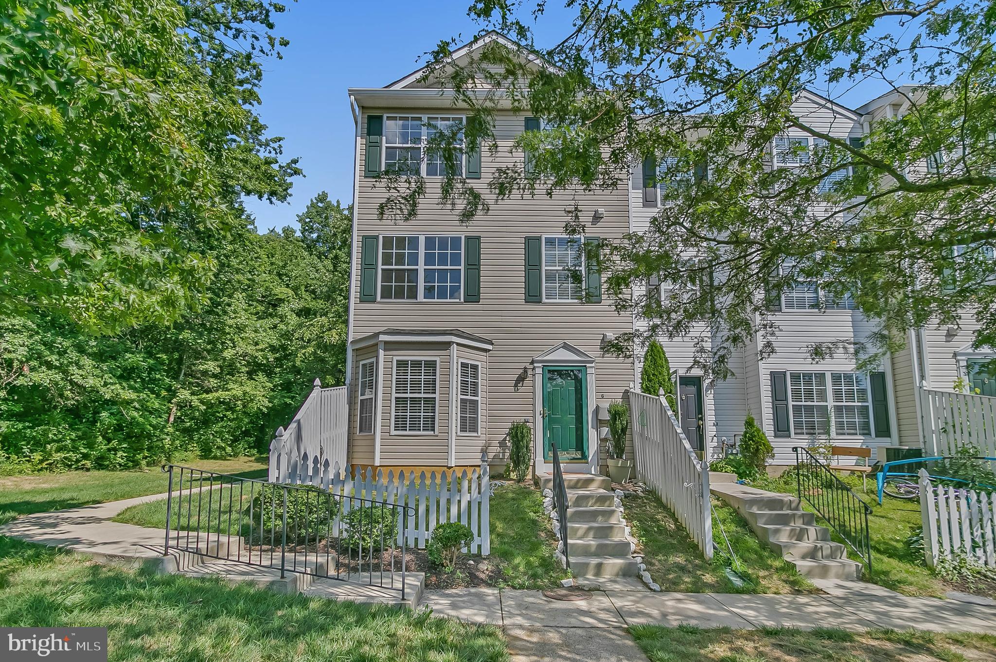 Welcome home! This highly sought after community of Annapolis Overlook awaits your personalized touches to make it your home. Three level condo townhome features neutral paint, white cabinets, granite counter tops with SS appliances. Enjoy entertaining or hosting super bowl with your large living room that has speakers built in the wall. The kitchen is light and airy that opens to the living room to enjoy the open concept feel. Walk up the stairs to two spacious bedrooms, a bathroom and laundry room to make doing laundry easy. The third level features a LARGE bedroom with a bathroom that has dual vanities, soaking tub with jets, and shower. Conveniently located near restaurants, shopping and major highways. This home will not last. Must see!