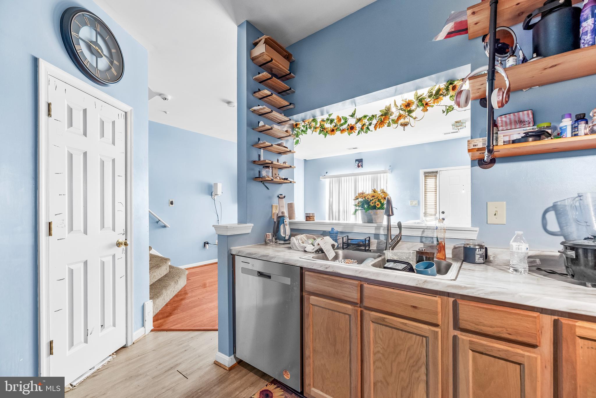 SEVEN OAKS - Residential