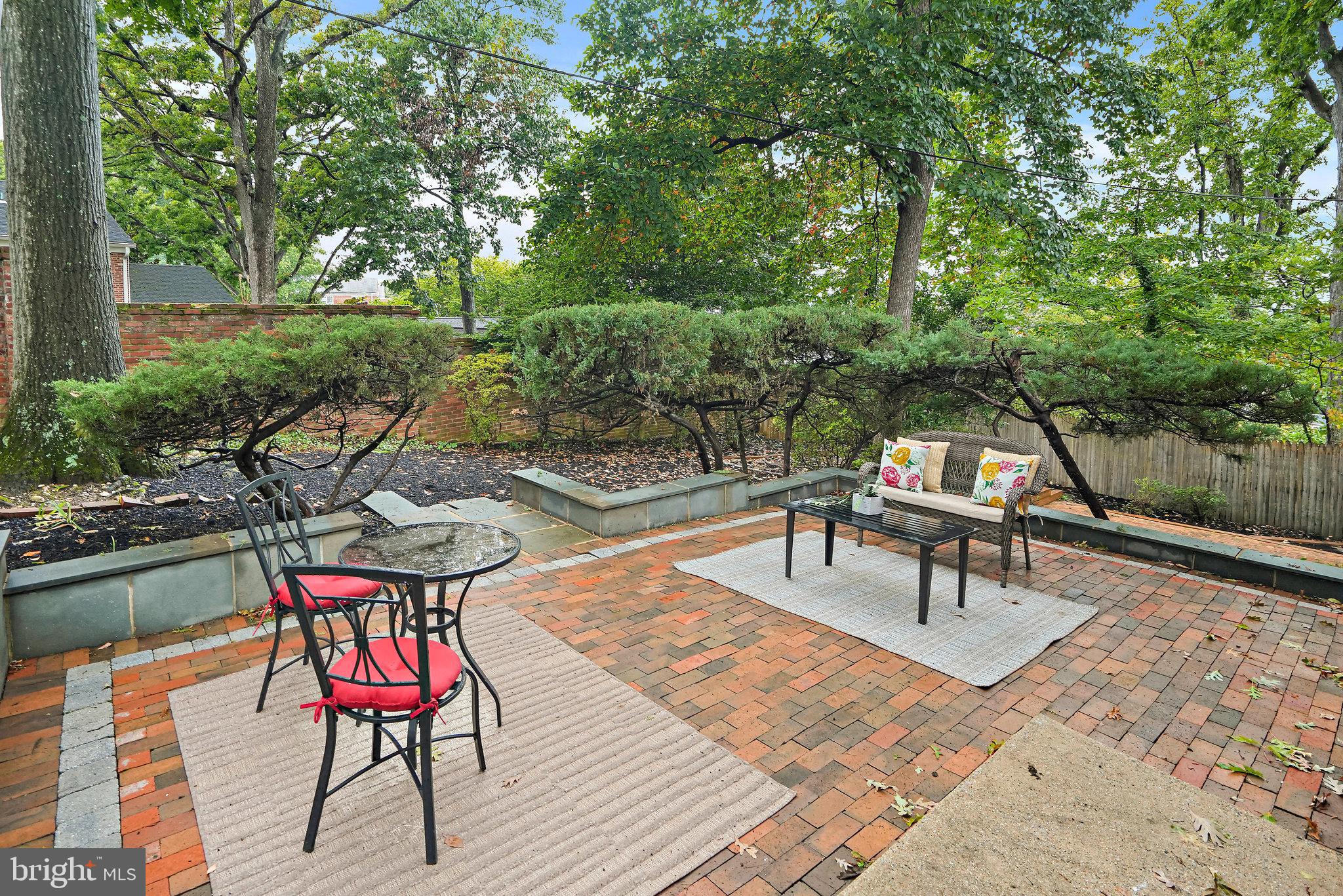 BEVERLY HILLS - Residential