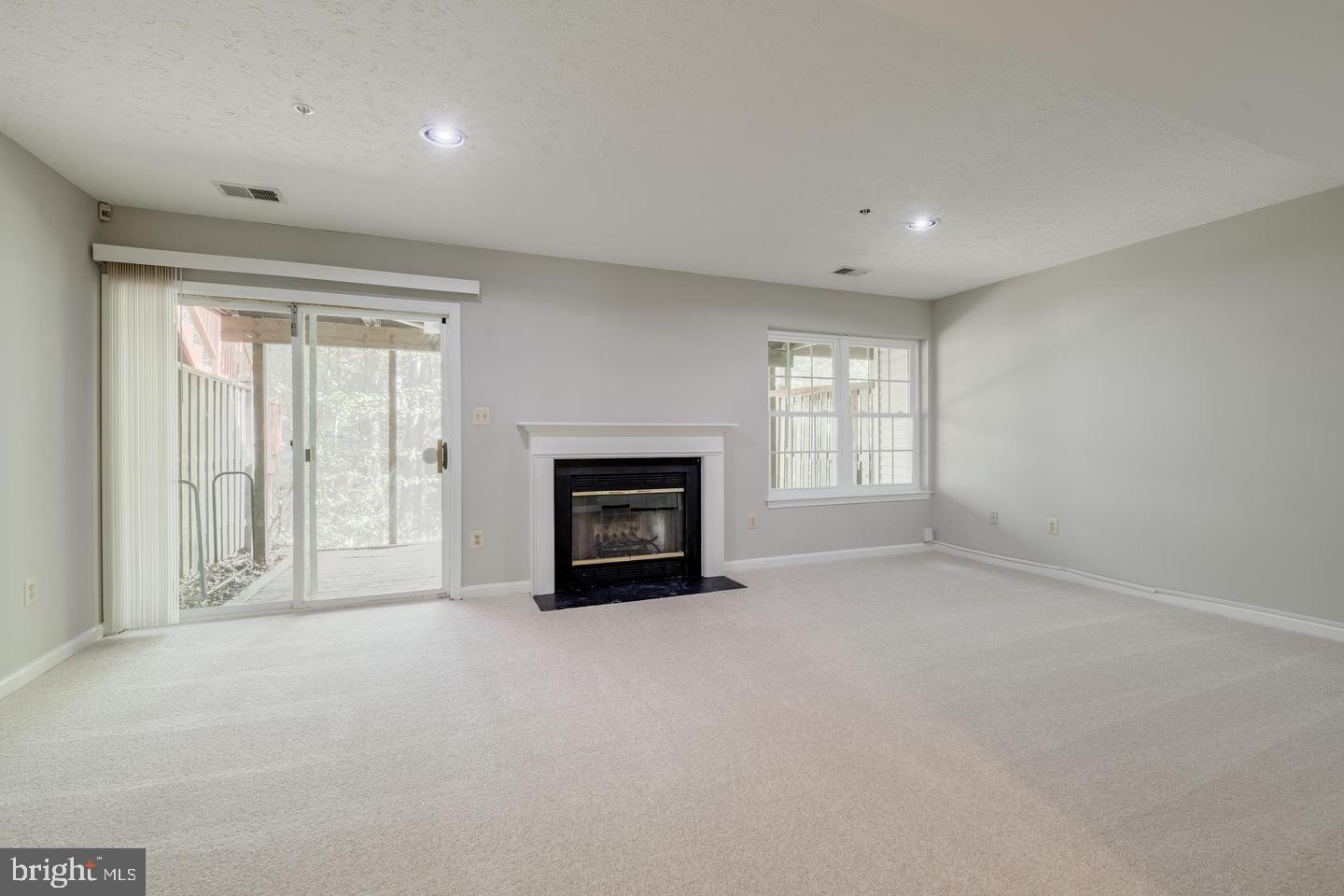 RUSSETT - Residential Lease