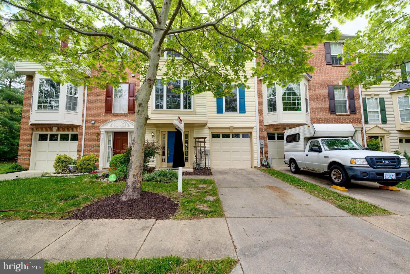 RUSSETT - Residential Lease