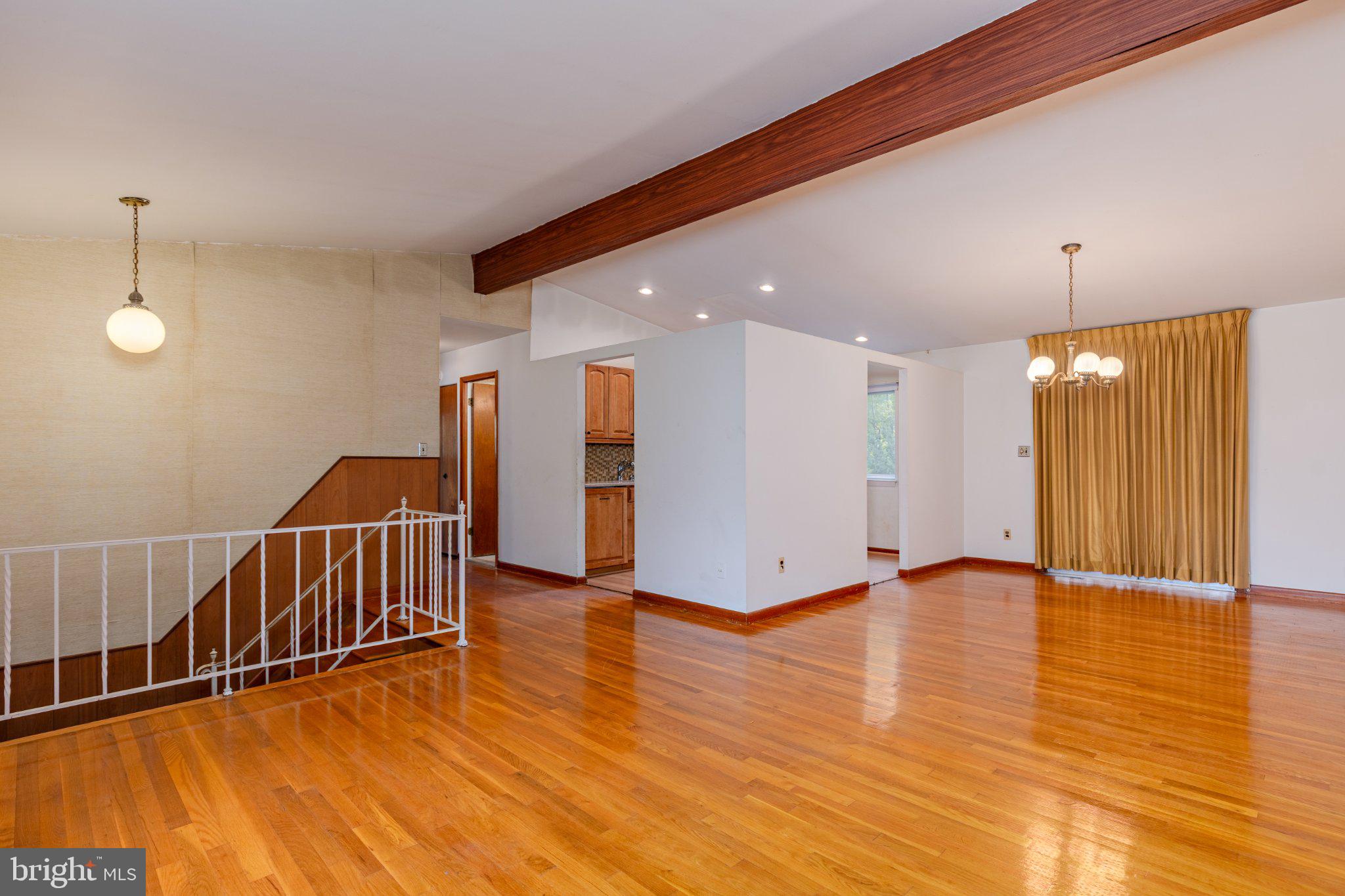 3603 LAGUNA COURT