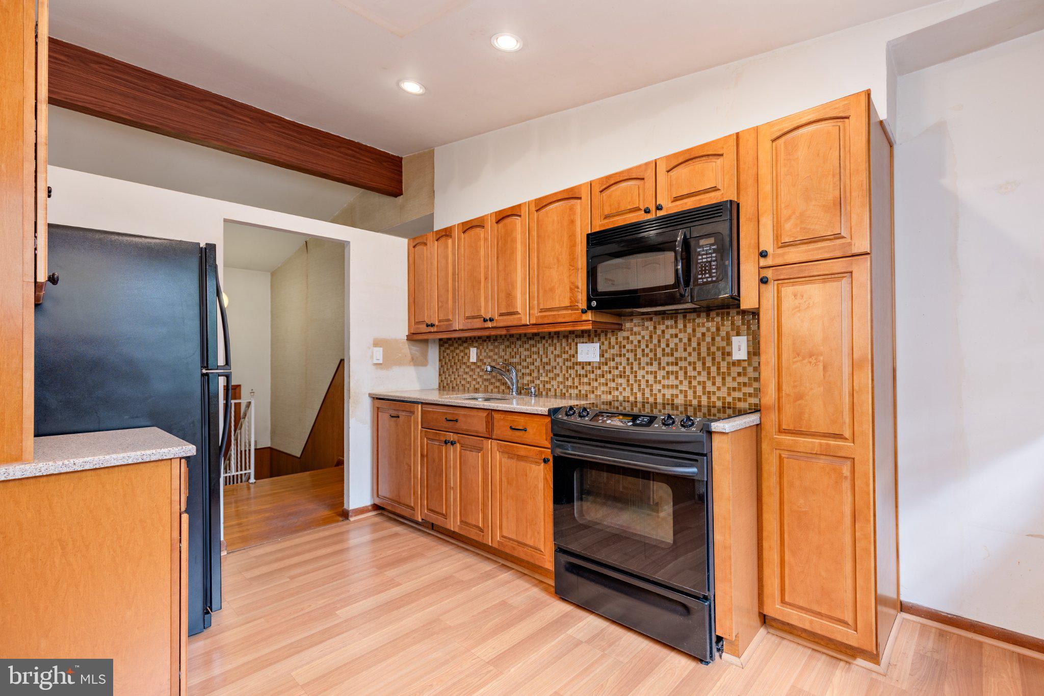 3603 LAGUNA COURT