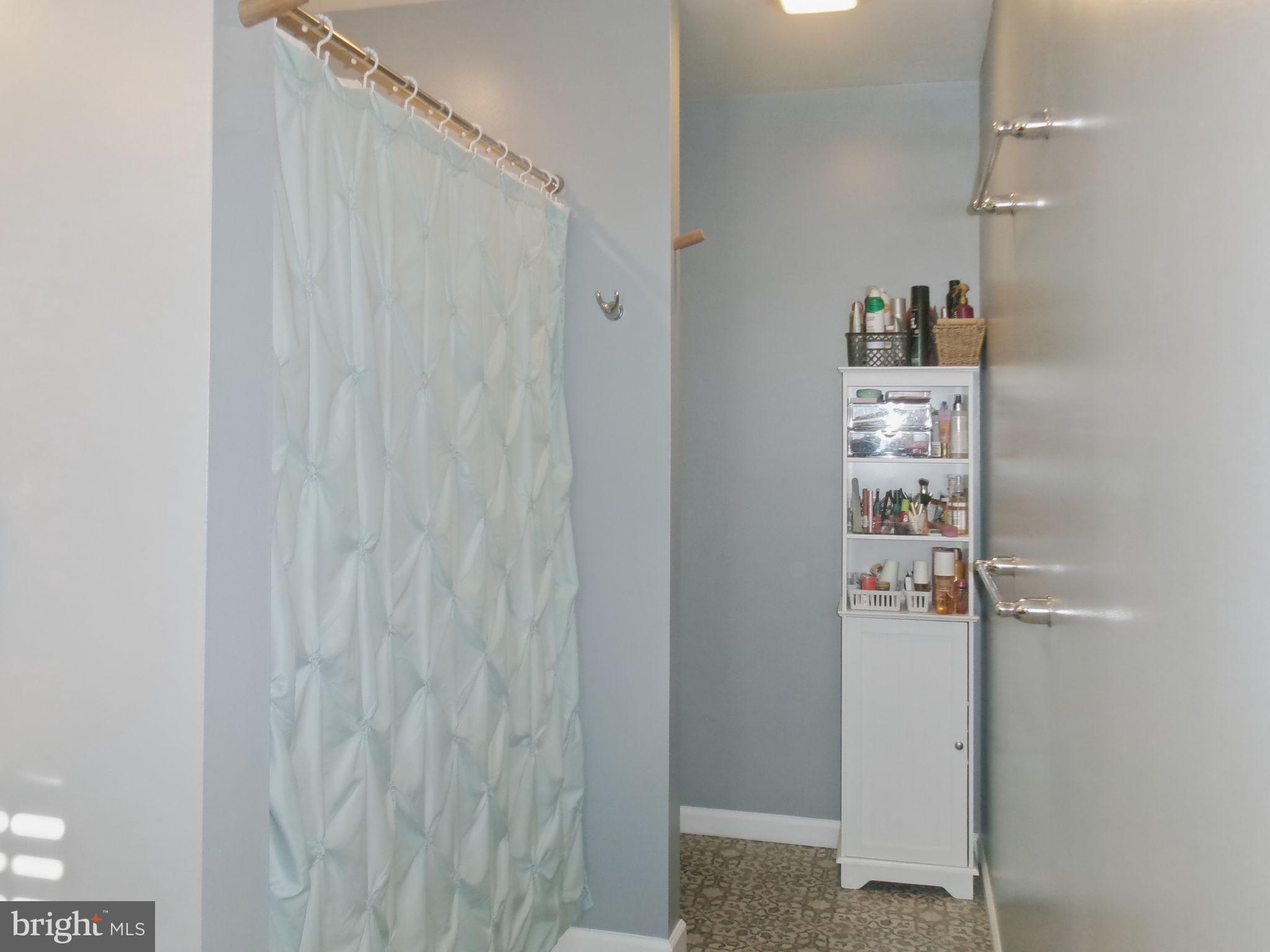 DEVON CREEK - Residential