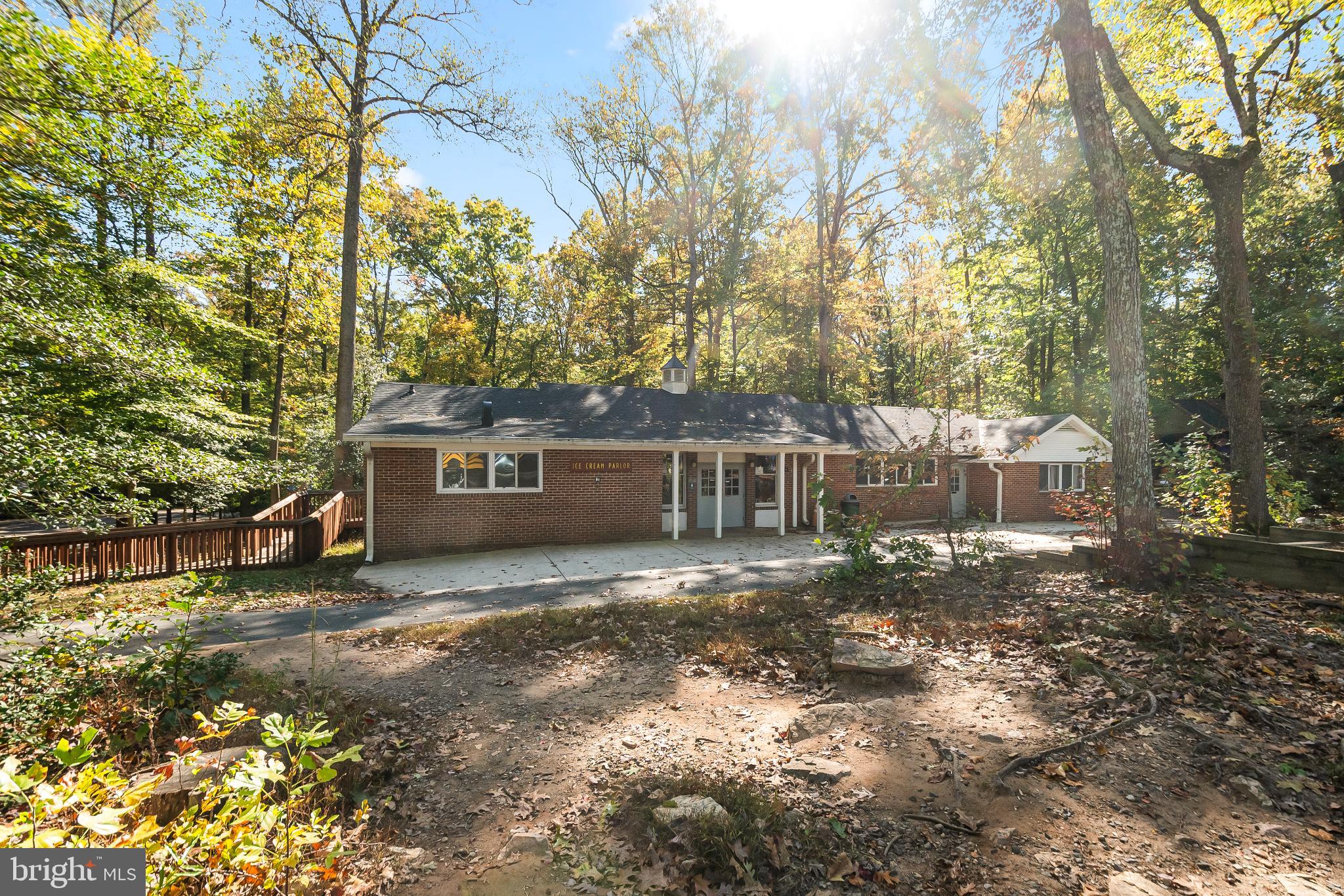 BURKE CENTRE - Residential