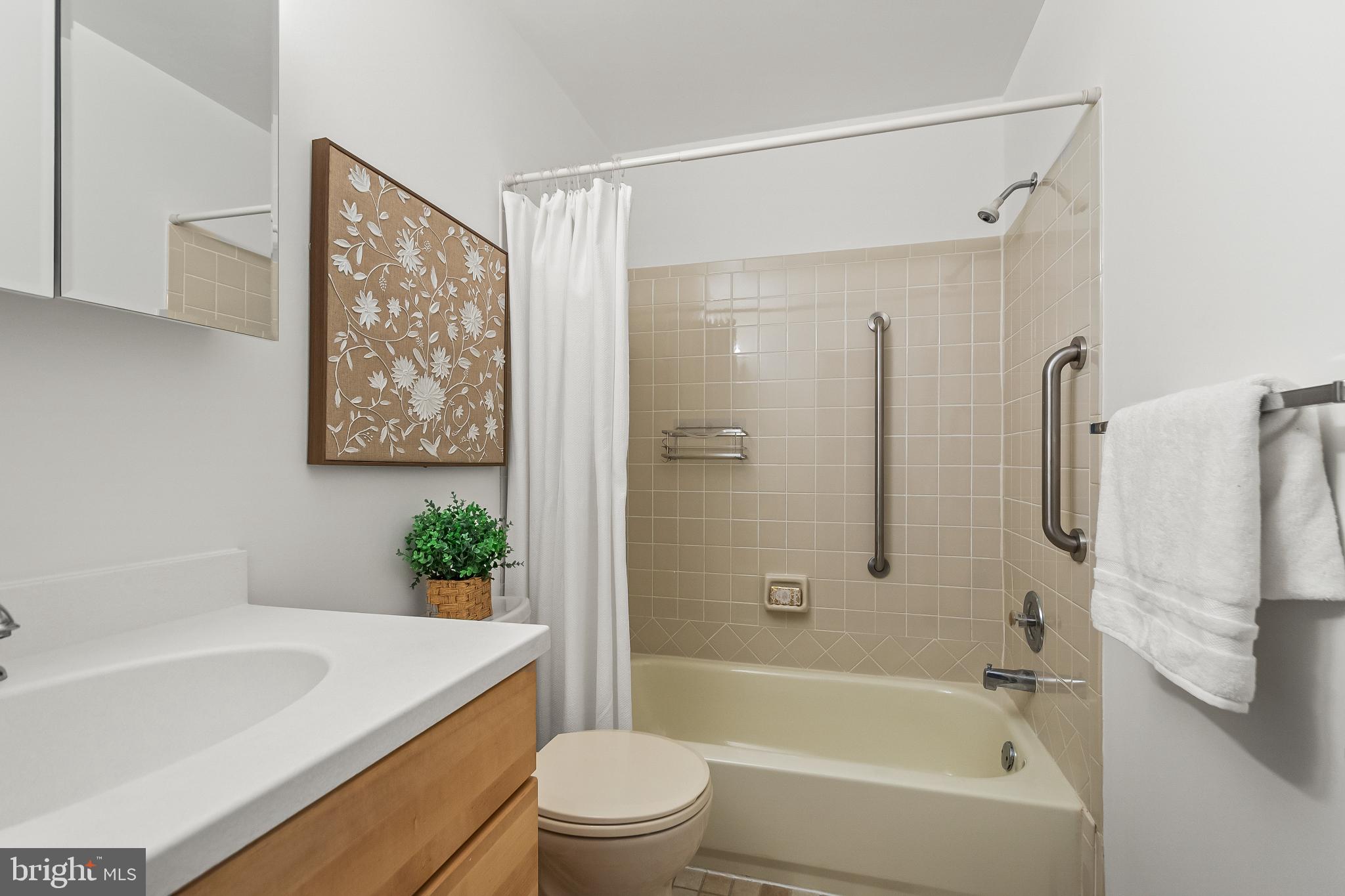 BURKE CENTRE - Residential