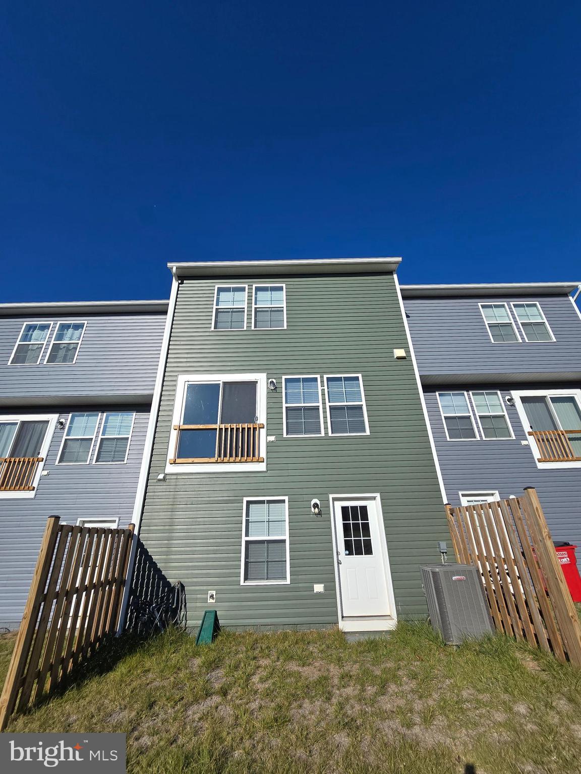 ARCHERS ROCK - Residential Lease