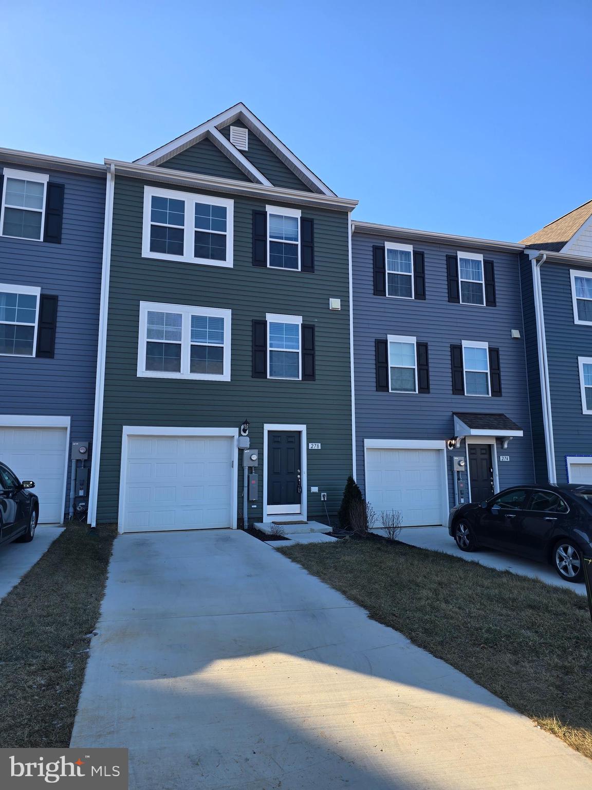 ARCHERS ROCK - Residential Lease