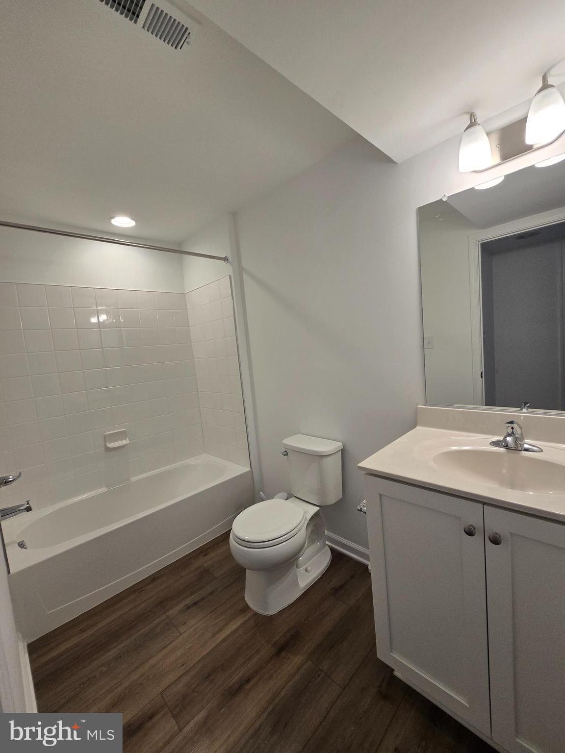 ARCHERS ROCK - Residential Lease