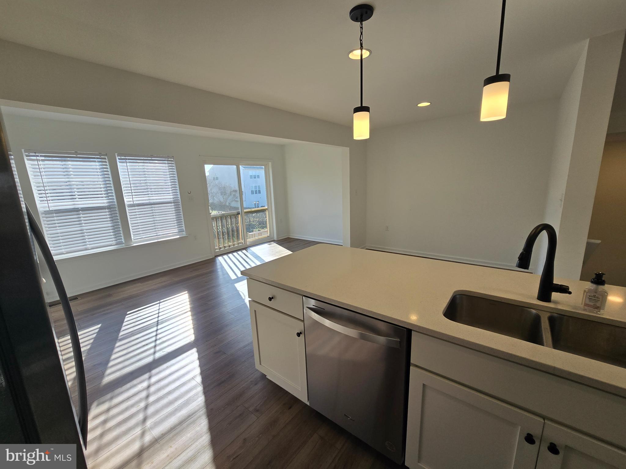 ARCHERS ROCK - Residential Lease