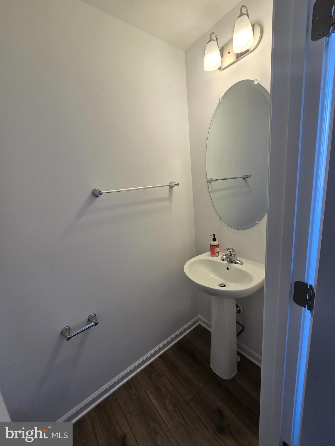 ARCHERS ROCK - Residential Lease