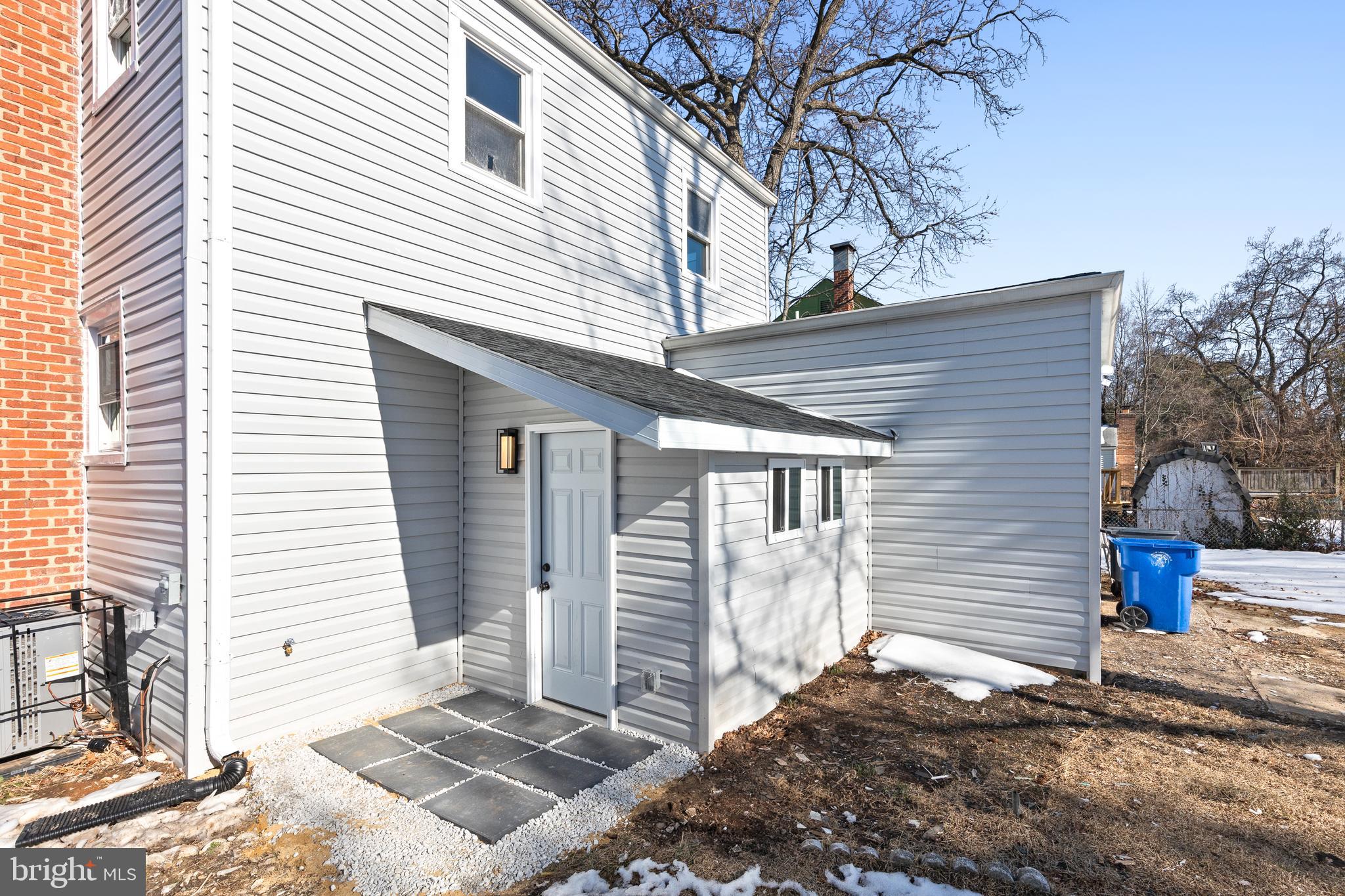 LANDOVER HILLS - Residential