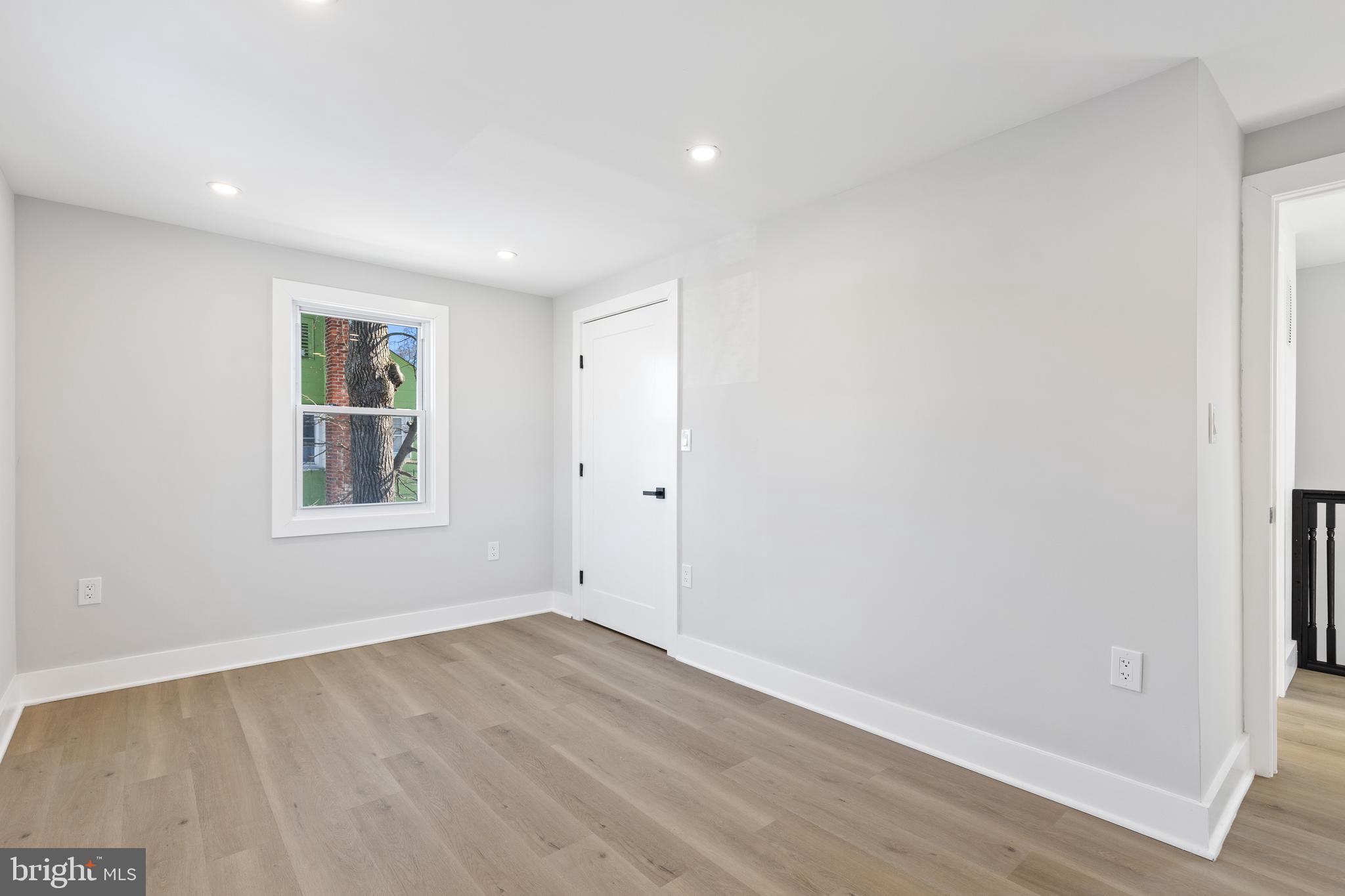 LANDOVER HILLS - Residential