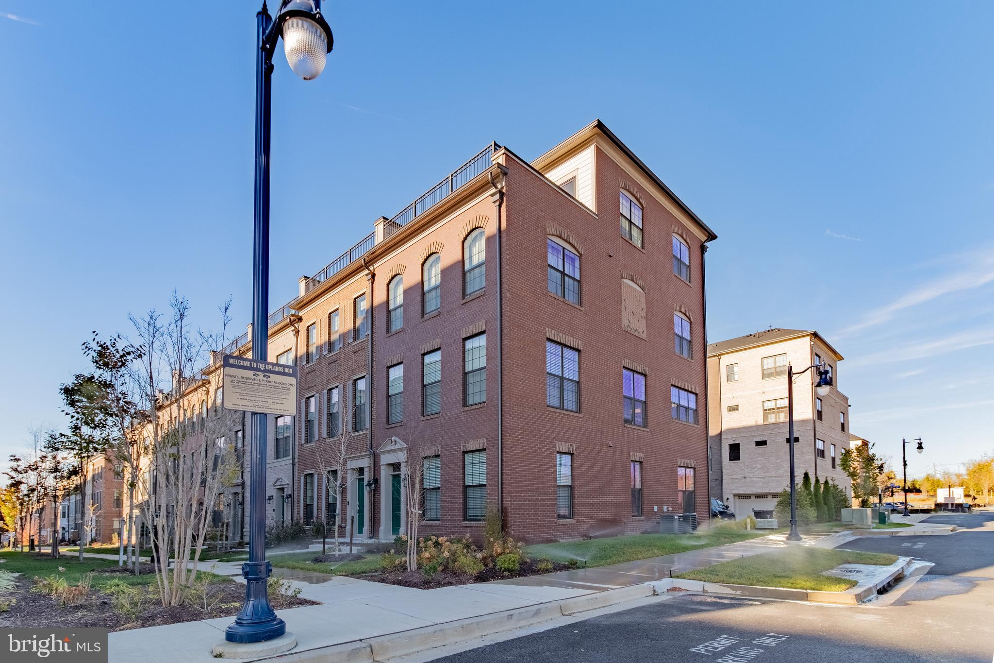 627 HALSEY WAY