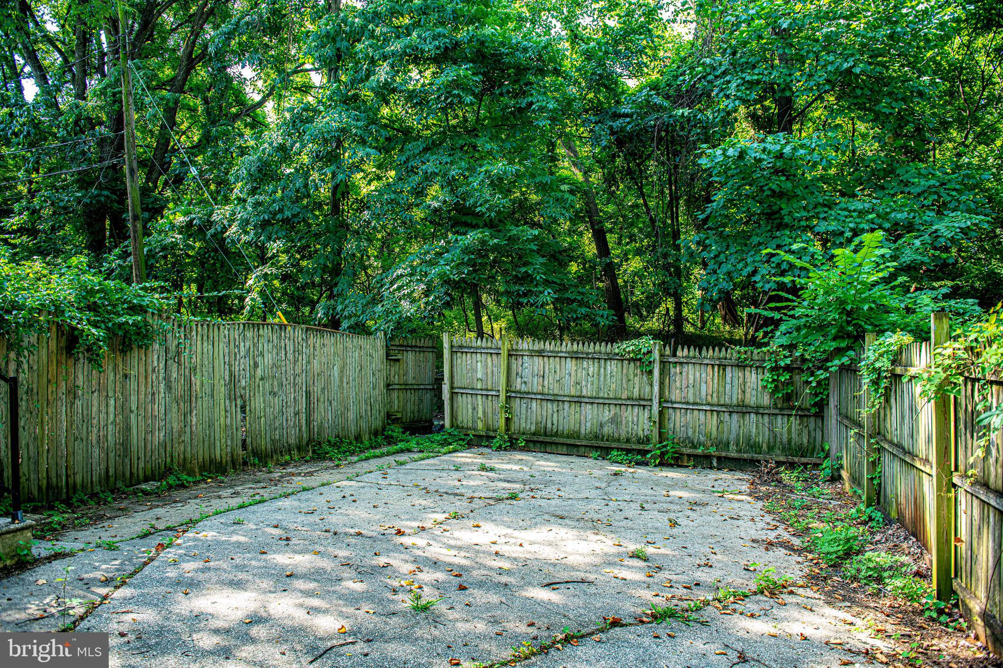 ROSEMONT - Residential