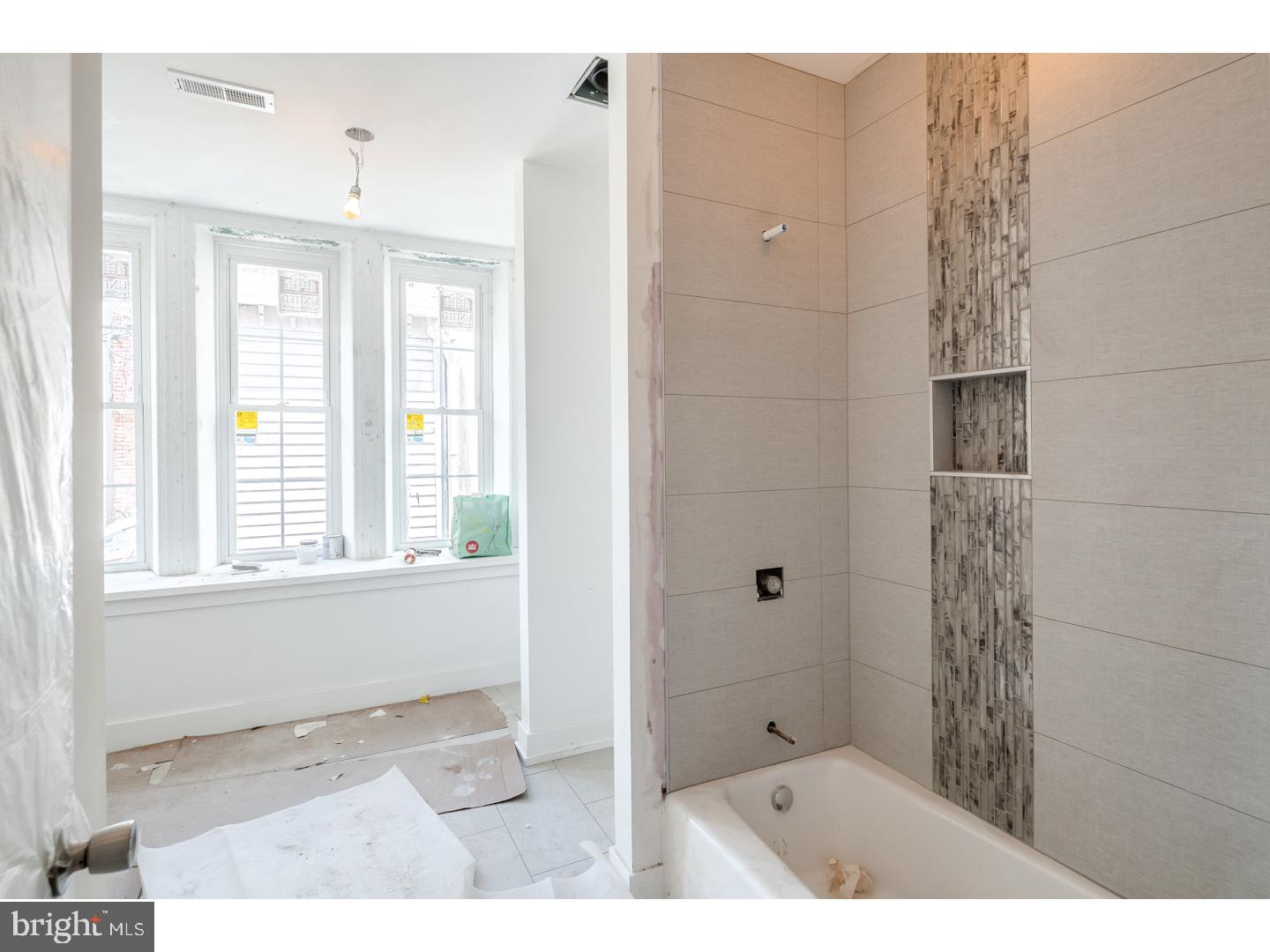 ART MUSEUM AREA - Residential Income